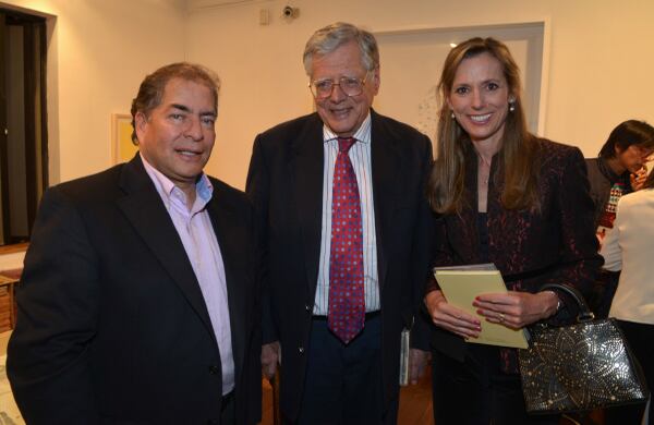 Fernando Bautista, Miguel Urrutia y Elena Urrutia.