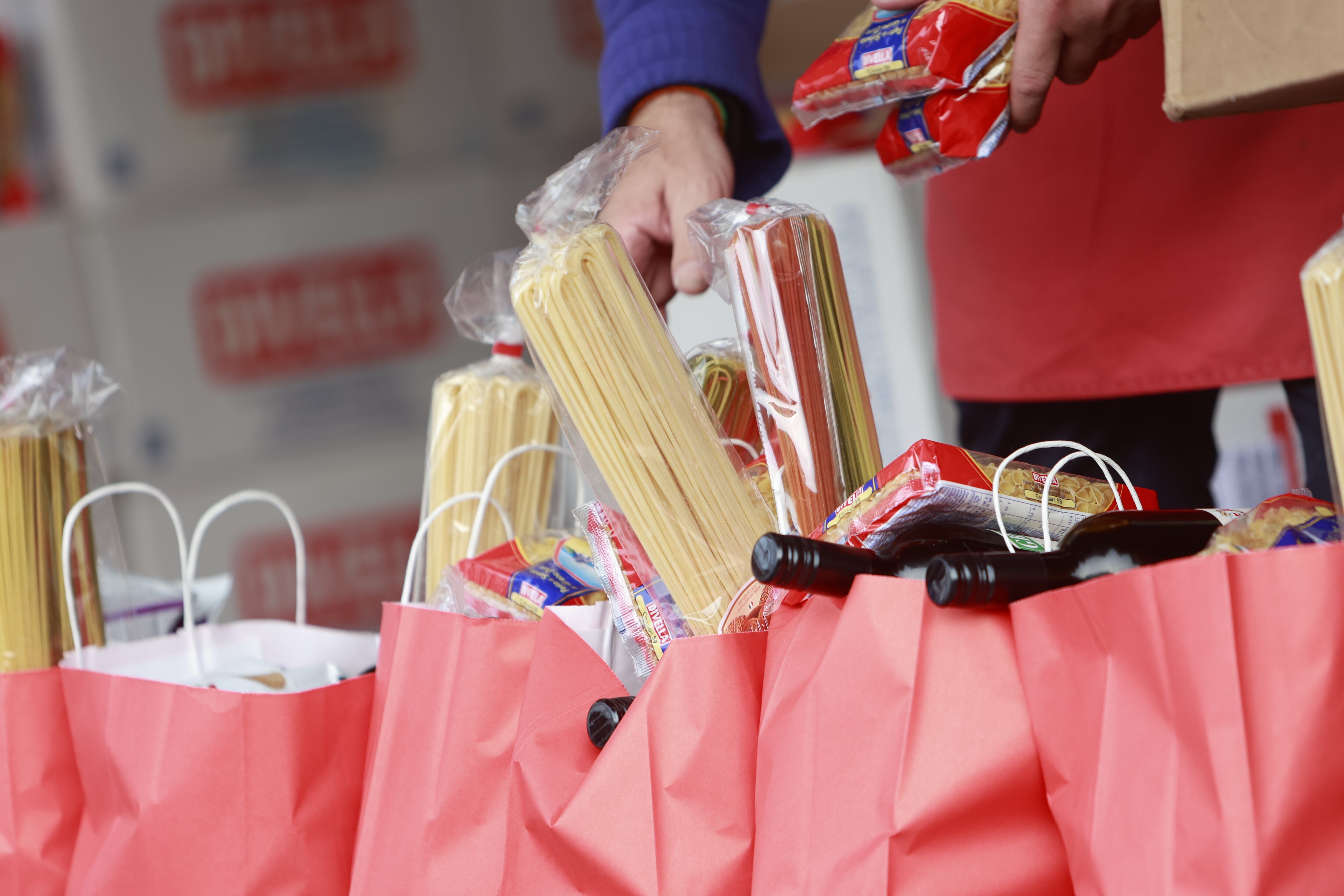 La familia ha vivido sólo con el salario del padre de familia ya que su madre dejó de estudiar para dedicarse a sus hijos