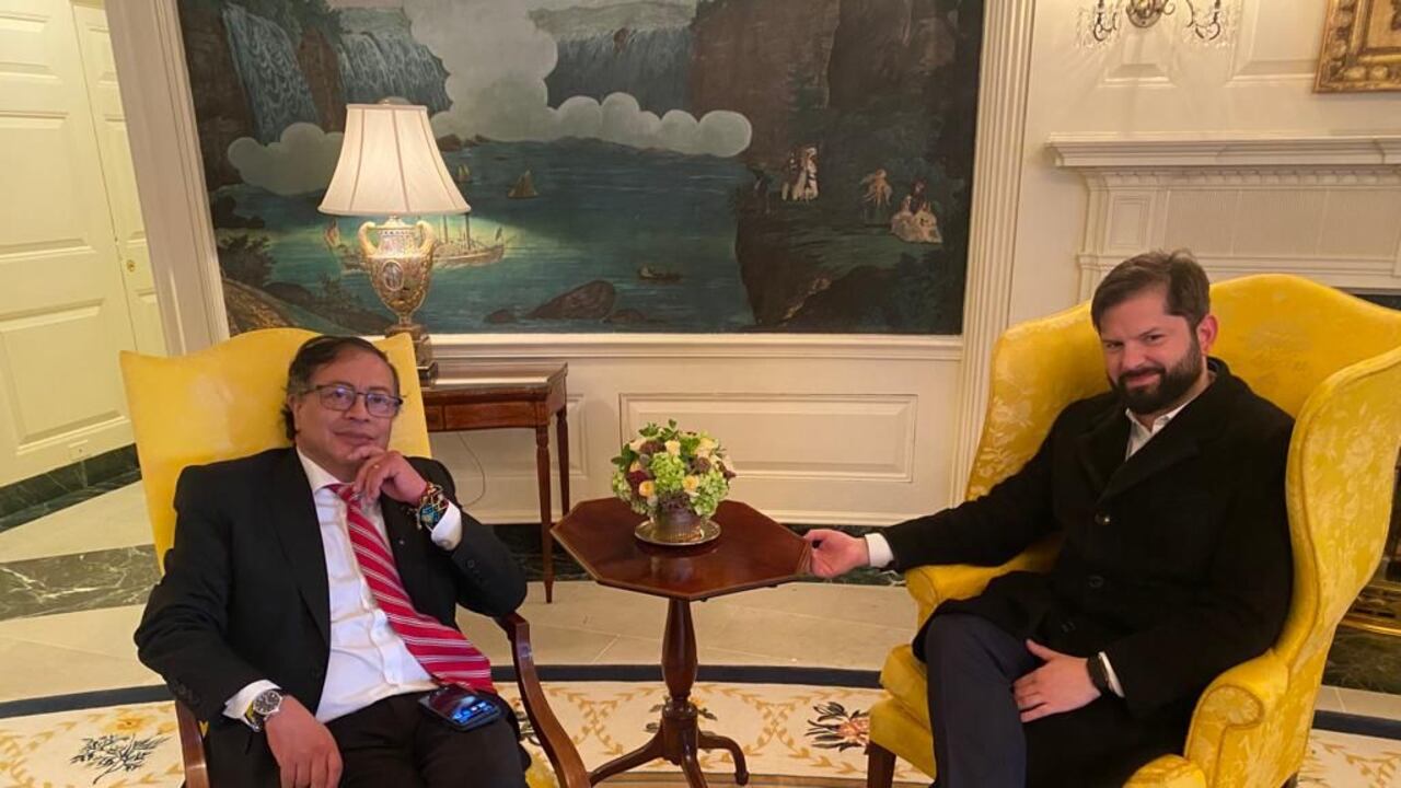 Presidente Gustavo Petro y el mandatario de Chile Gabriel Boric