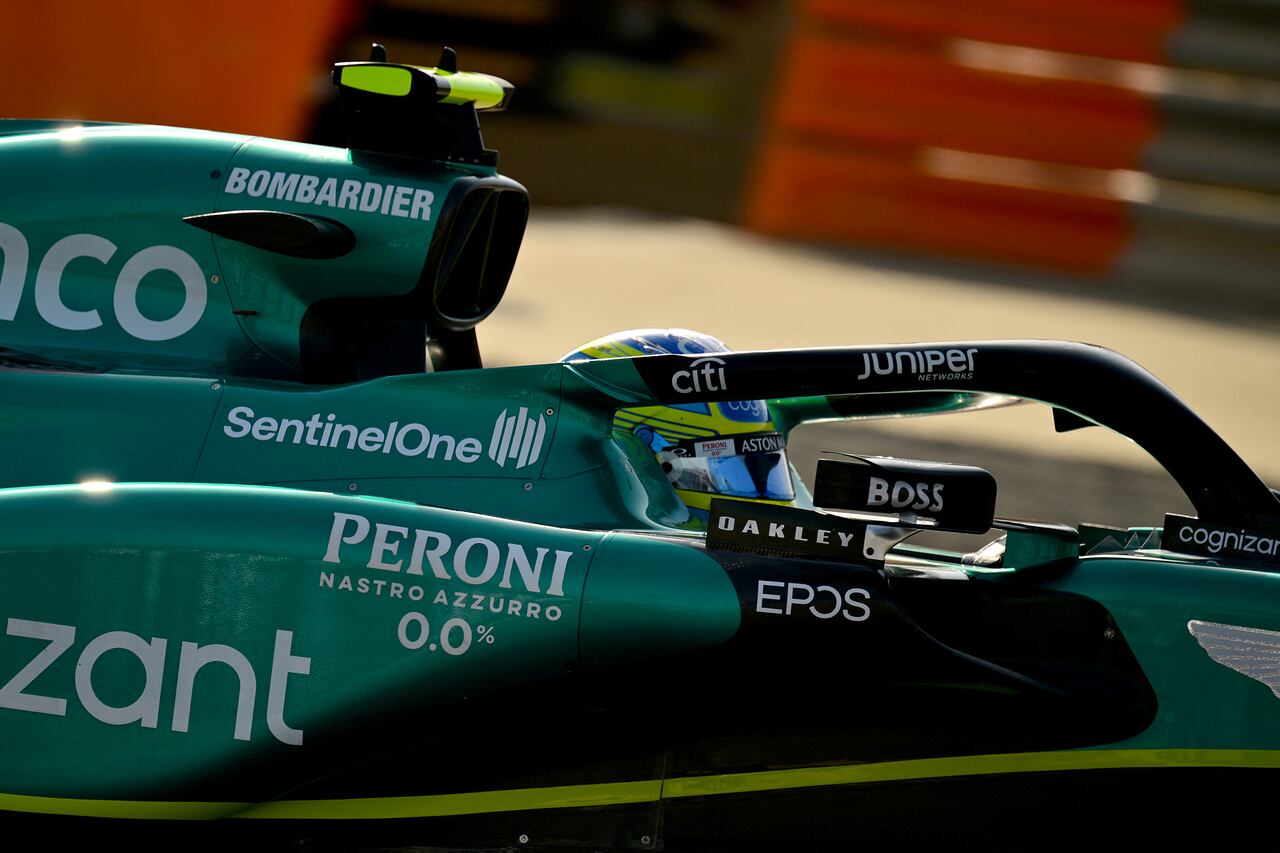 Alonso domina los libres en Baréin en el inicio de la temporada de F1