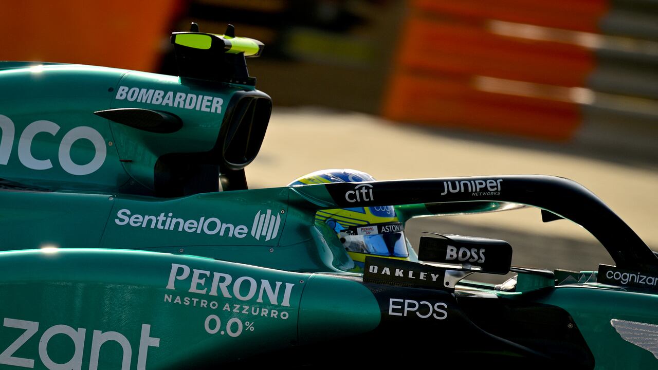 Alonso domina los libres en Baréin en el inicio de la temporada de F1