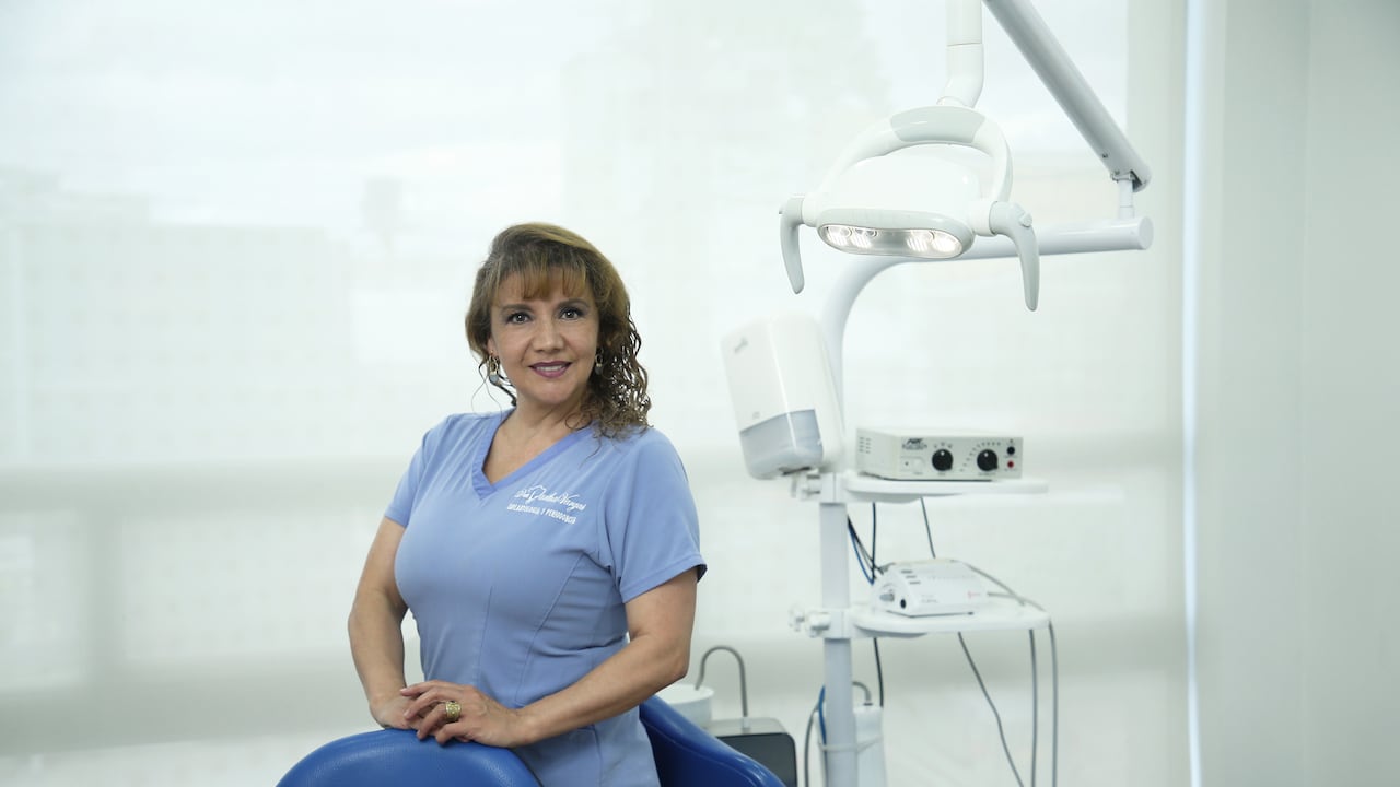 Doctora Martha Vargas, odontóloga periodoncista del Colegio Odontológico Colombiano.