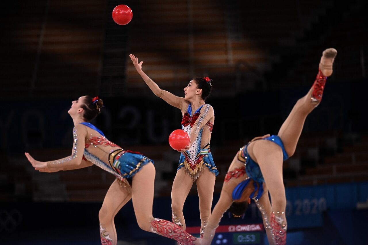 Gimnastas imitan a Sailor Moon