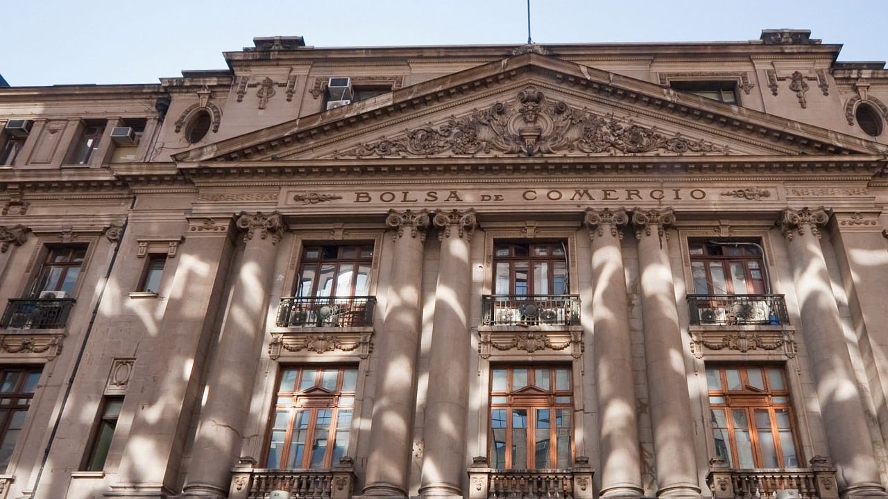 Imagen de la Bolsa de Comercio de Chile, tras el gran desplome que sufrió en sus indicadores