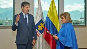 Hernando Toro Parra, asumiendo como nuevo vicefiscal designado por Martha Mancera.