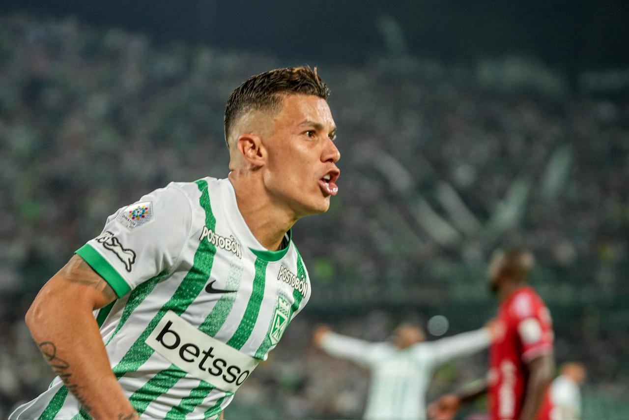 Momento del partido de la fecha 1 del Grupo A de los cuadrangulares semifinales del segundo semestre de la Liga Colombiana 2025, entre Atlético Nacional y América de Cali.