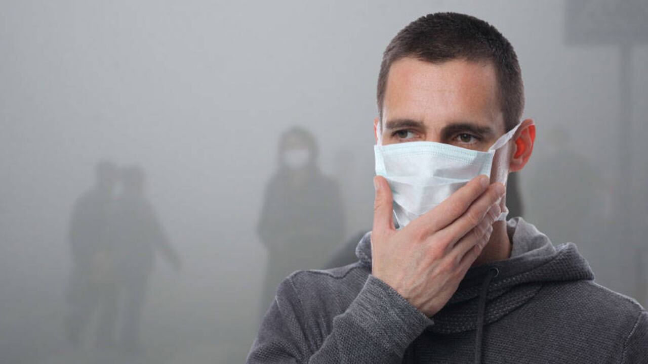 Crean mascarilla electrónica que purifica el aire