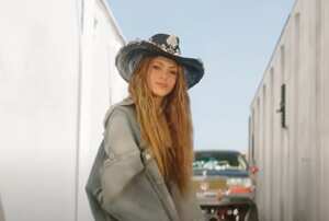 Shakira, Fuerza Regida en su nueva canción El Jefe.