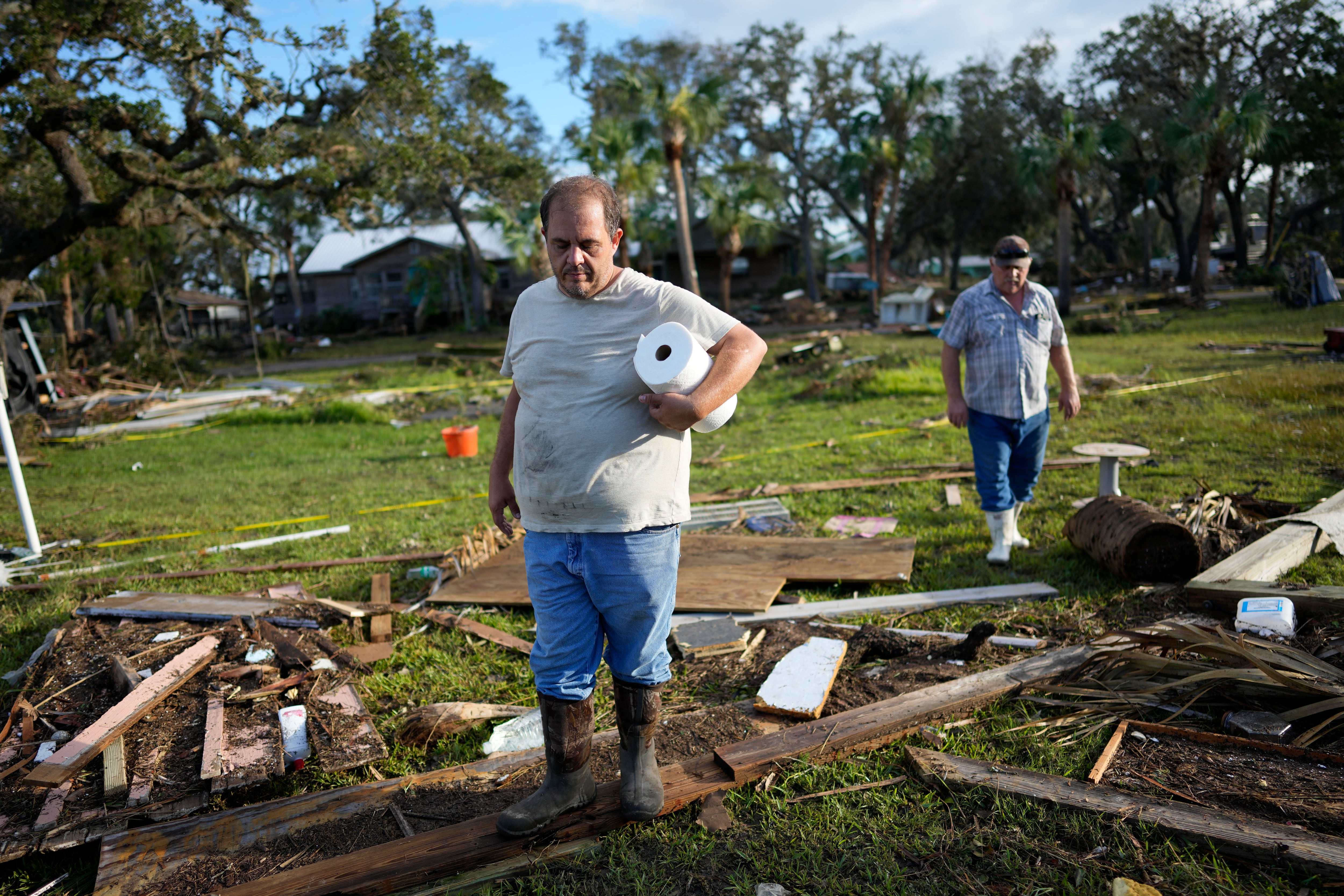 La tormenta tenía vientos de 145 kilómetros/hora (90 mph) cuando el impactó de forma directa en Valdosta el miércoles, dijo el gobernador de Georgia, Brian Kemp.