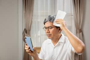 Lo ideal es no contestar y, en cambio, investigar el origen del número.