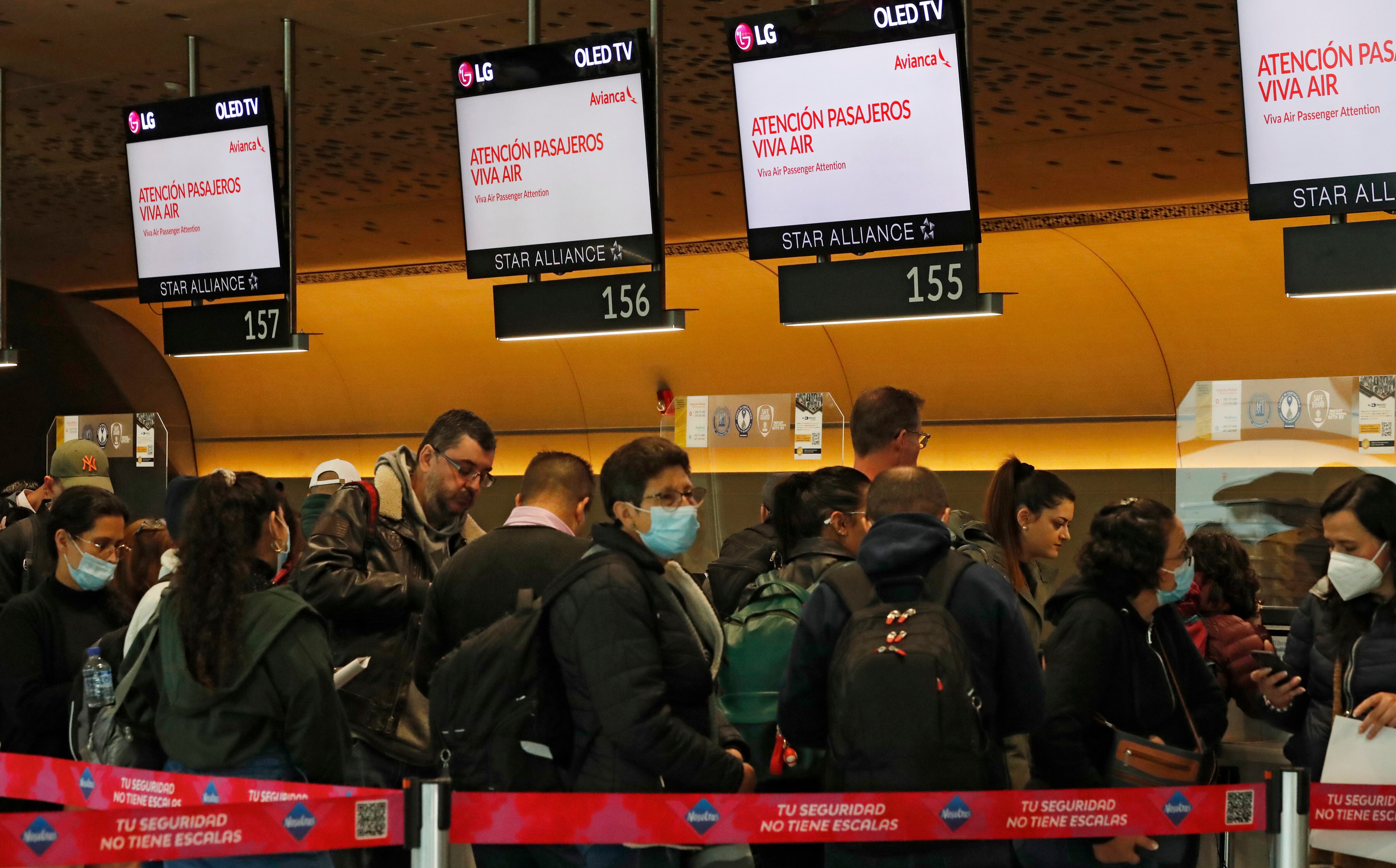 Ante la suspensión temporal  de vuelos de la aerolínea Viva Air , Avianca programó vuelos para los pasajeros dejados en tierra por Viva Air
Bogota Aeropuerto El Dorado
Marzo 2 del 2023
Foto Guillermo Torres Reina / Semana