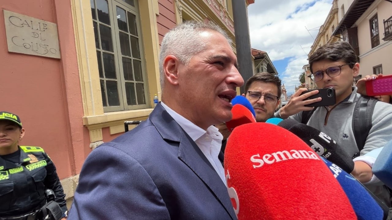 Gobernador de Antioquia Andrés Julián Rendón tras una reunión con el presidente Abelardo De La Espriella.