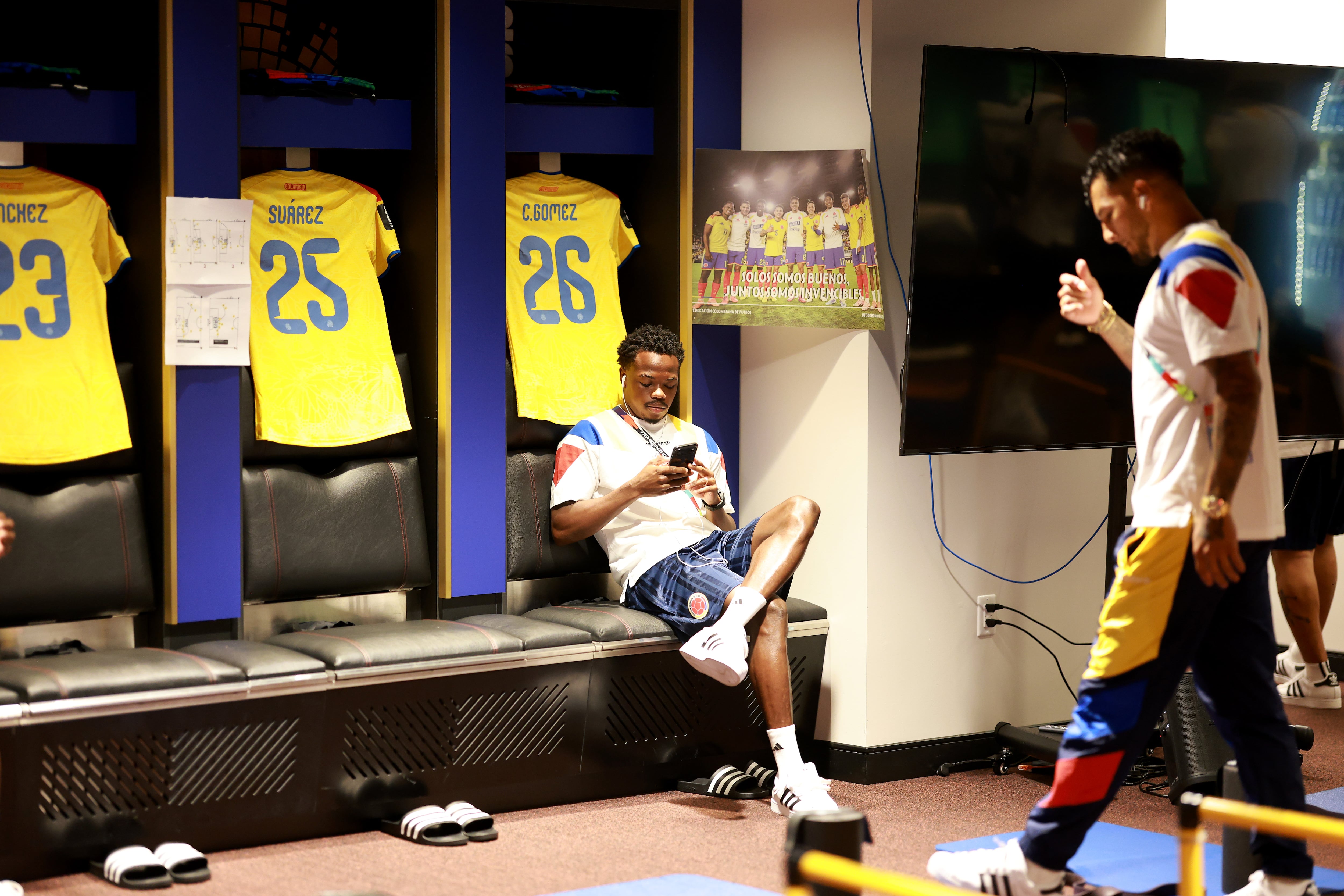 Carlos Andrés Gómez en uno de los camerinos con la Selección Colombia durante el Mundial 2026