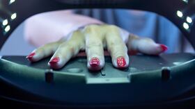 Sustancia que hay en los esmaltes semipermanentes quedará prohibida por la UE