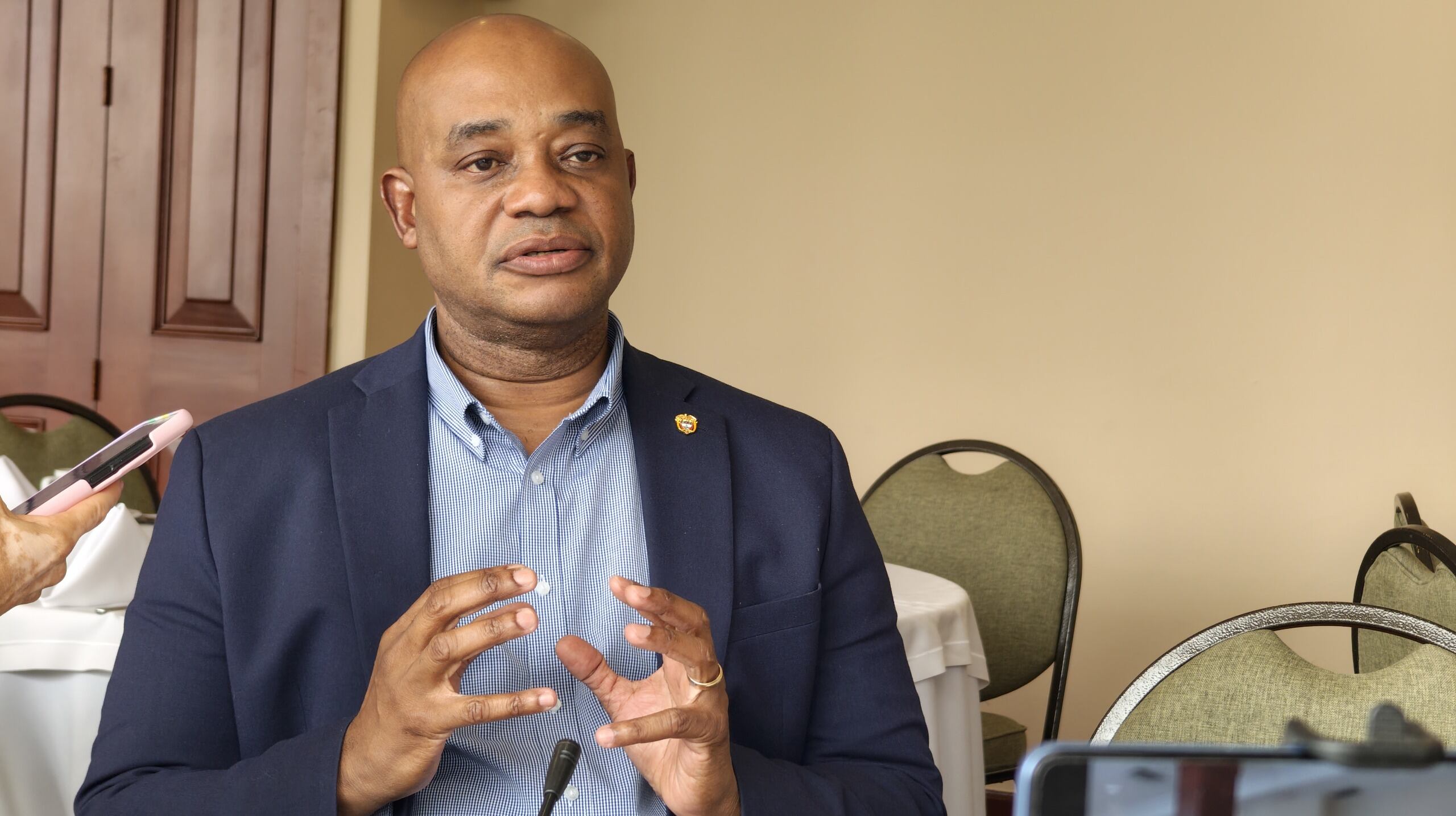 El precandidato Luis Gilberto Murillo presentó en Cali su estrategia a la presidencia.