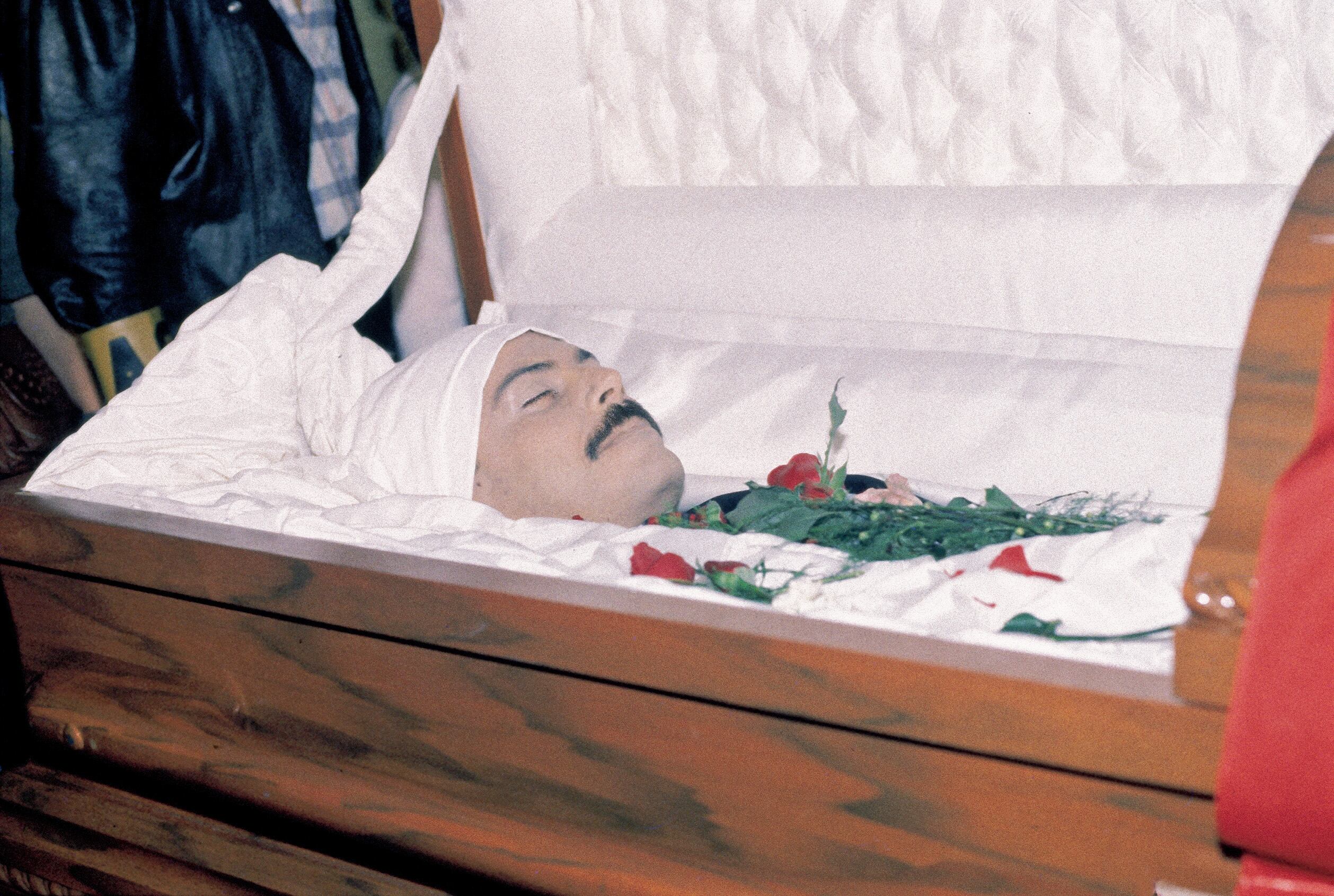 CARLOS PIZARRO  SEPELIO