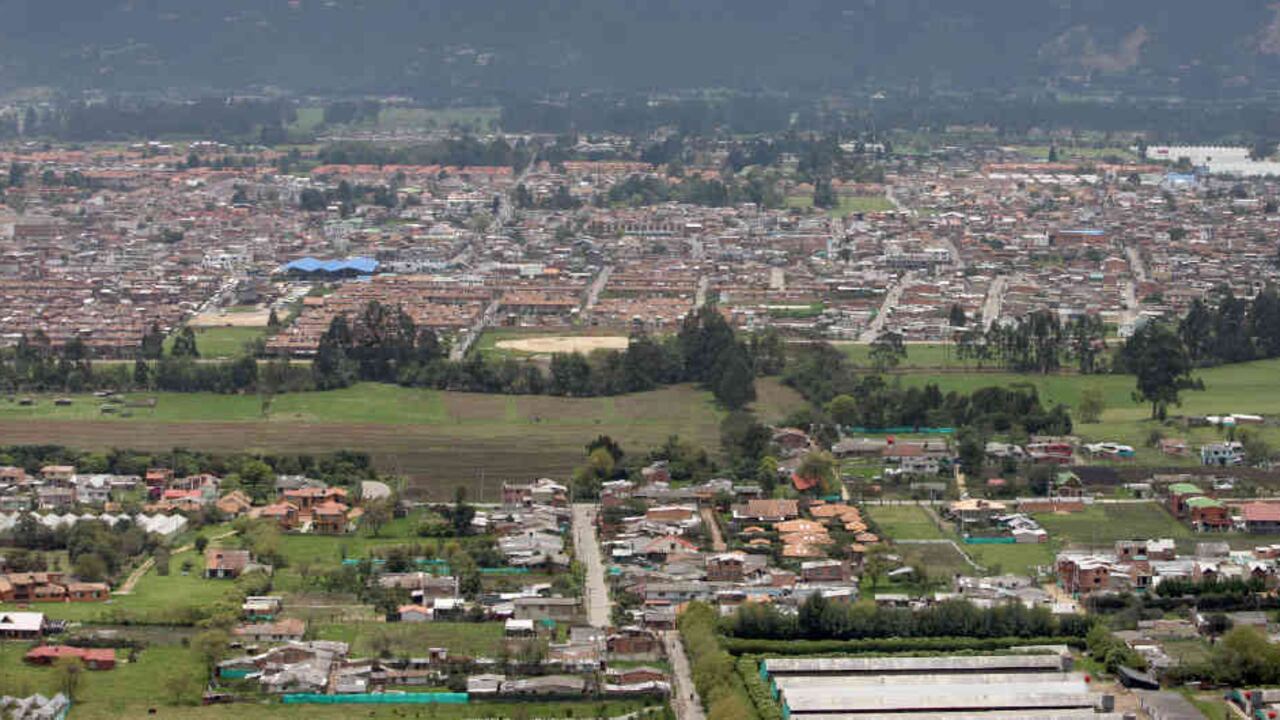 Los terrenos rurales incorporados al perímetro urbano elevan exponencialmente su valor en detrimento de la calidad de vida de todos, afectando el medioambiente y con altos riesgos.