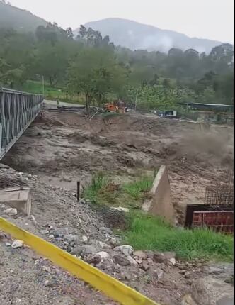 Creciente súbita en el río Charta.