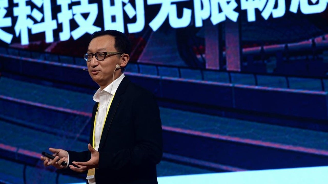 El neurocientífico Zilong Qiu, líder de la investigación que causó la muerte de la menor china.