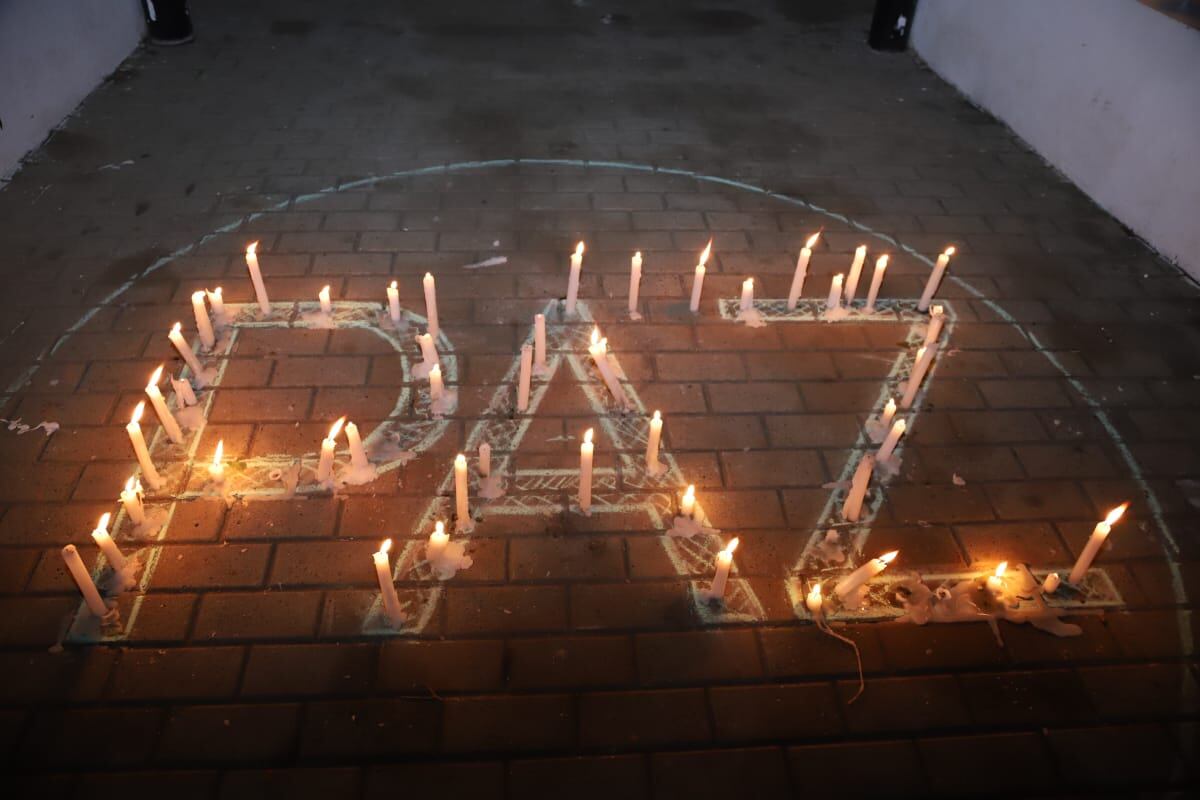 Víctimas del conflicto que están radicadas en el exterior, aseguran que unas pocas familias sacan provecho de las reparaciones económicas que da el Gobierno nacional.