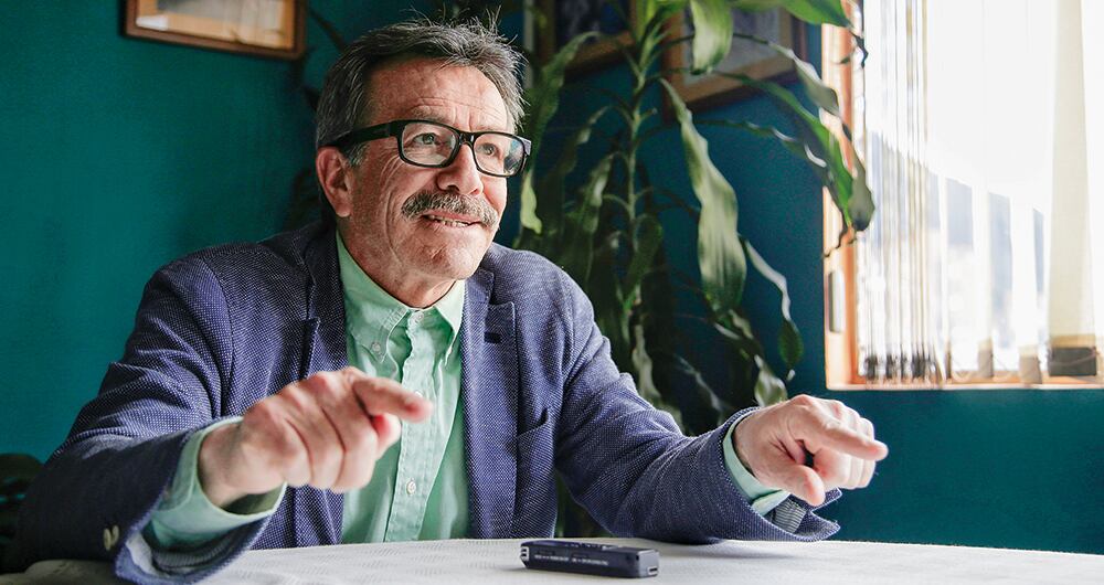  Carlos Velandia, académico e investigador del conflicto.