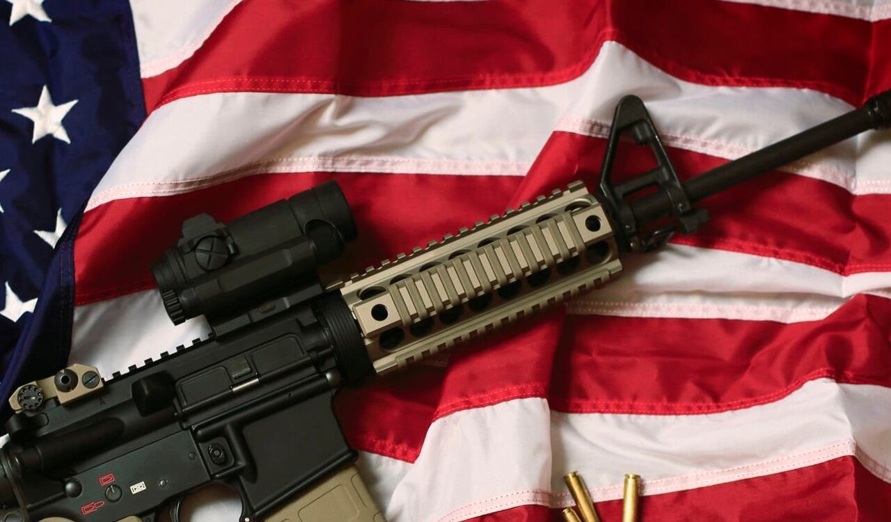 Este sería el rifle AR-15 con el que se armarían varias escuelas de Carolina del Norte