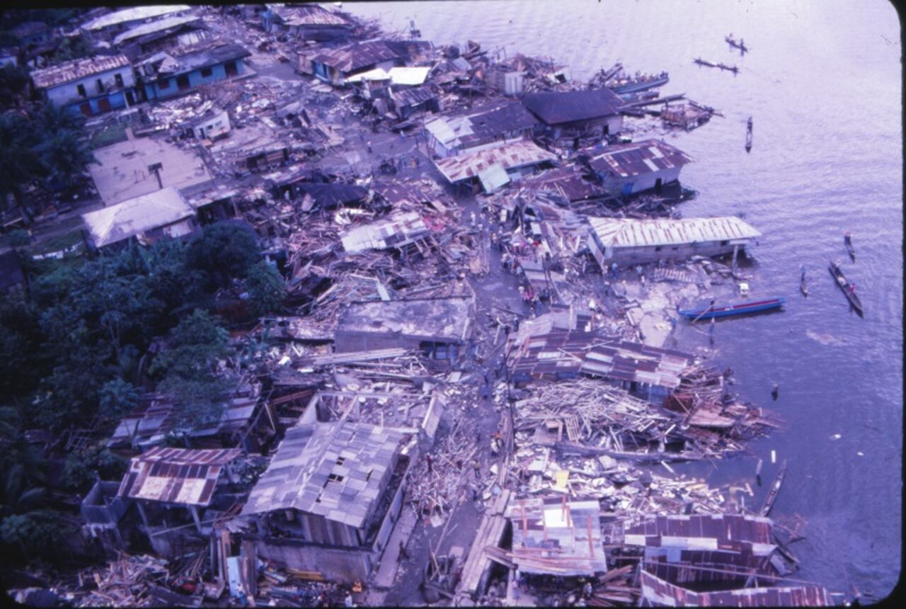 Efectos del sismo y tsunami en la Costa Pacífica el 12 de diciembre de 1979.
