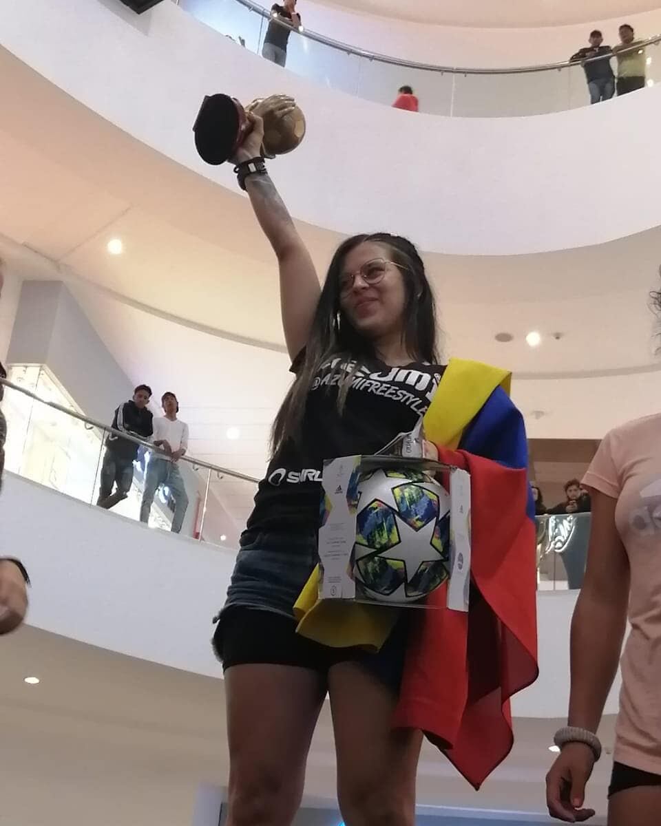 Angie Cepeda, primera colombiana en clasificar al mundial de Valencia - España del fútbol freestyle