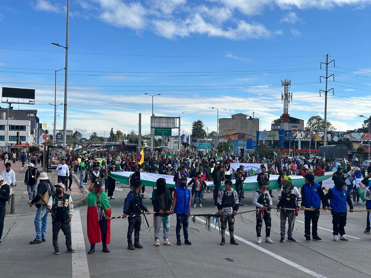 Marcha primero de mayo, salida de la minga indígena