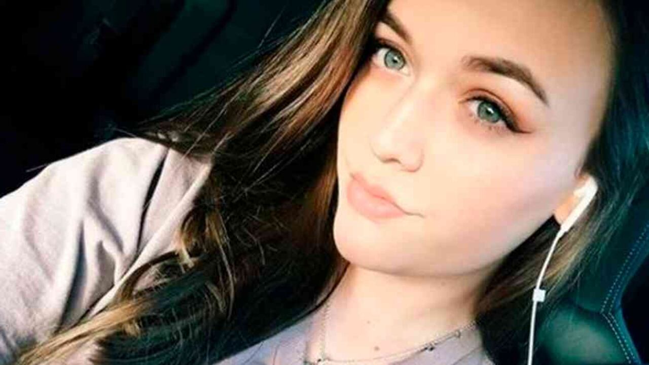 Felicité Tomlinson tenía 18 años de edad.