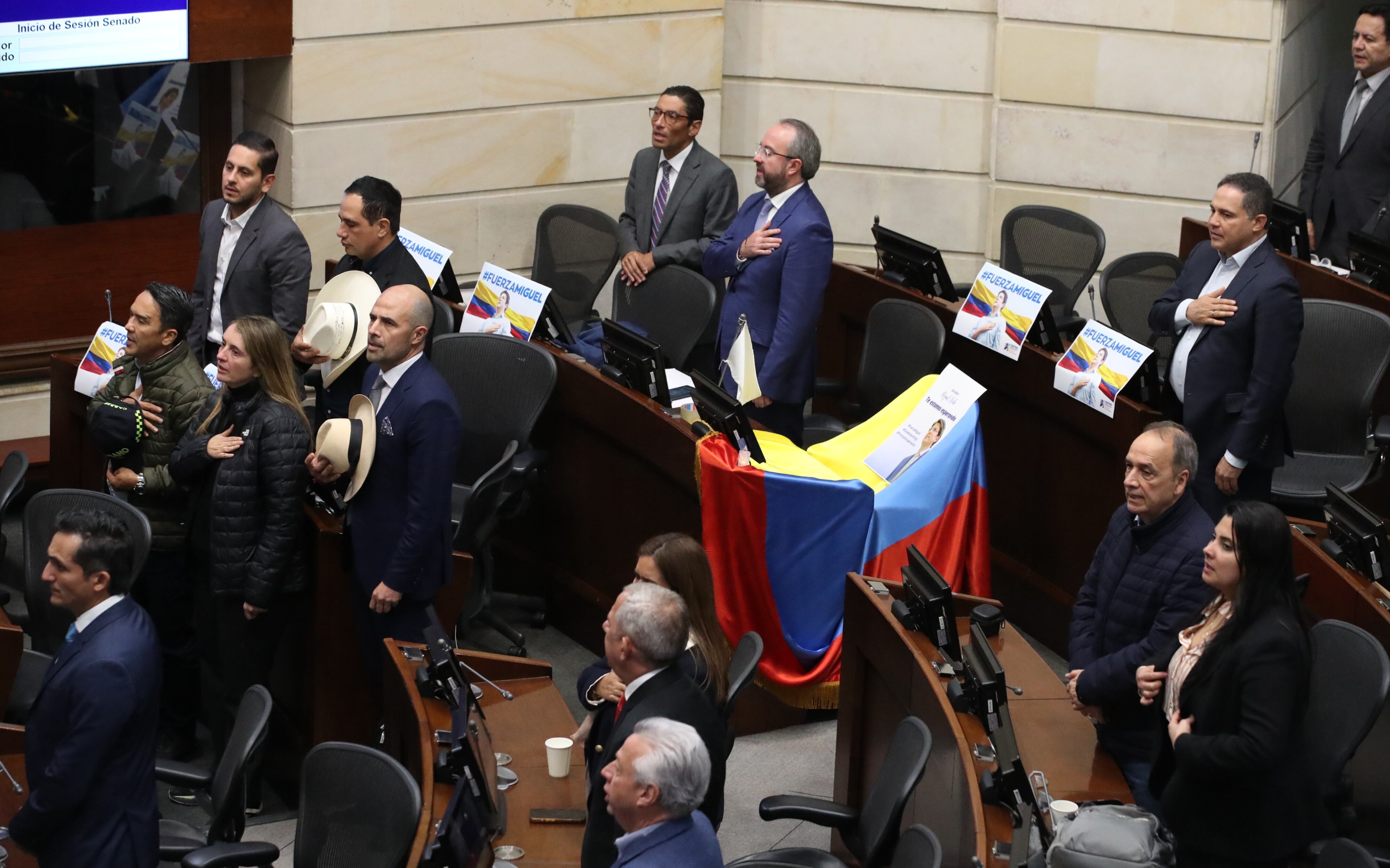 Centro Democrático en acto de solidaridad tras el atentado en contra del Senador Miguel Uribe Turbay