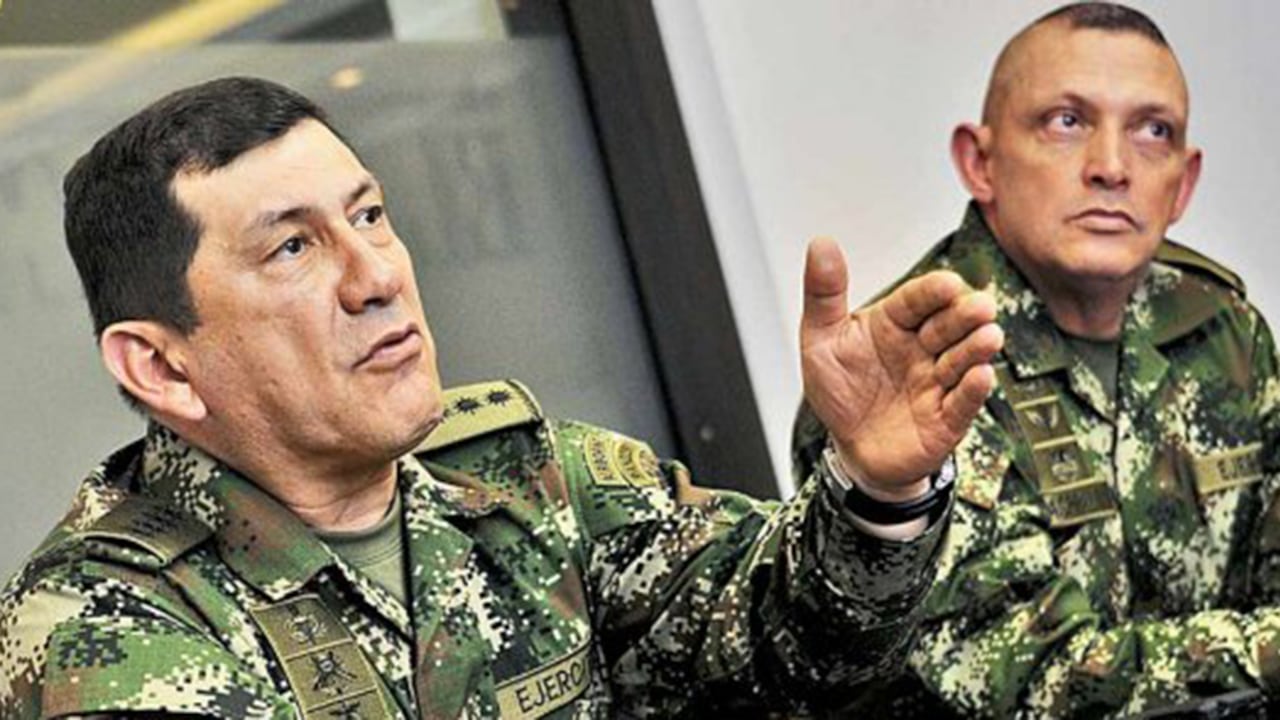 El actual comandante de las Fuerzas Militares, general Juan Pablo Rodríguez Barragán, y el comandante del Ejército Nacional, general Jaime Lasprilla.