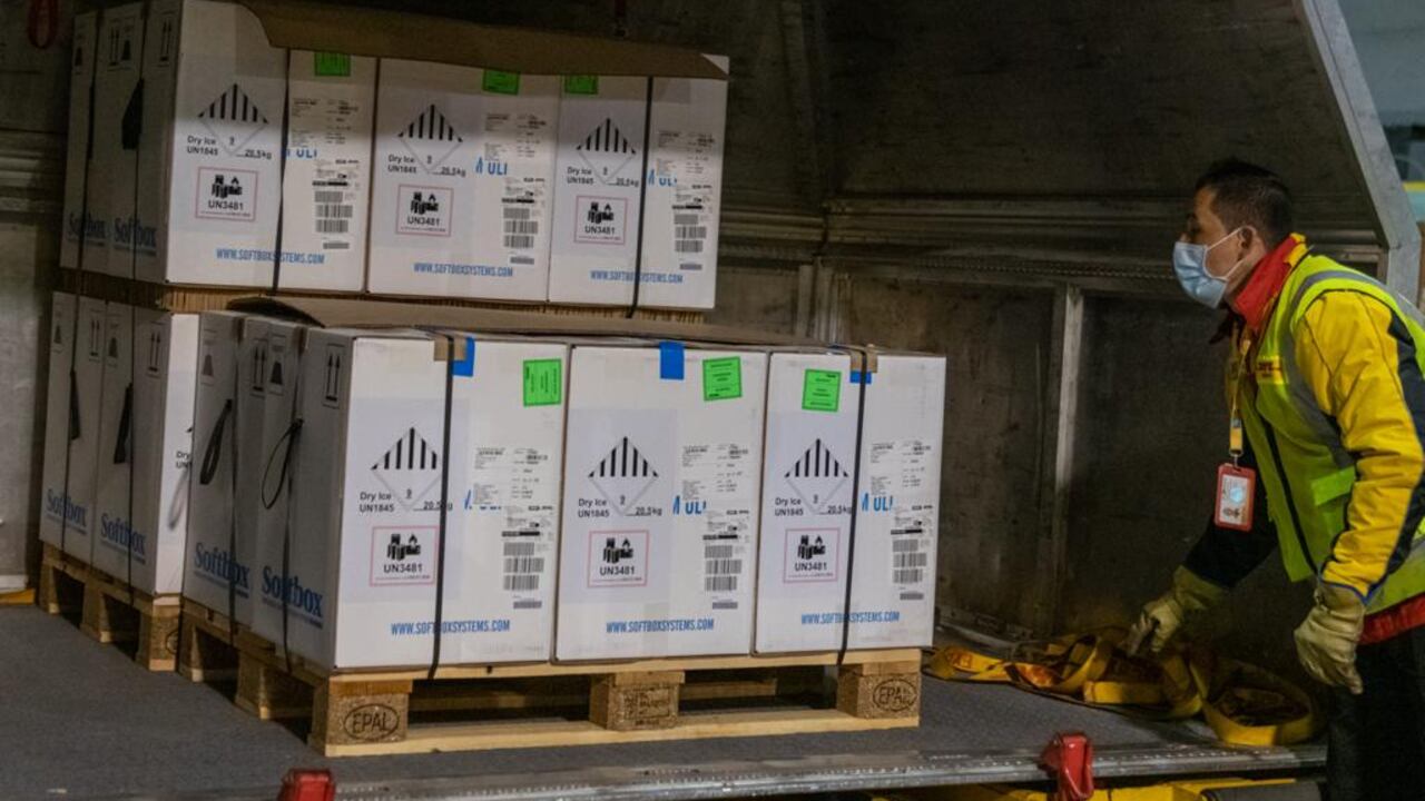 ¿Se podrán comercializar? Así sería la aplicación de vacunas en Colombia por parte de privados