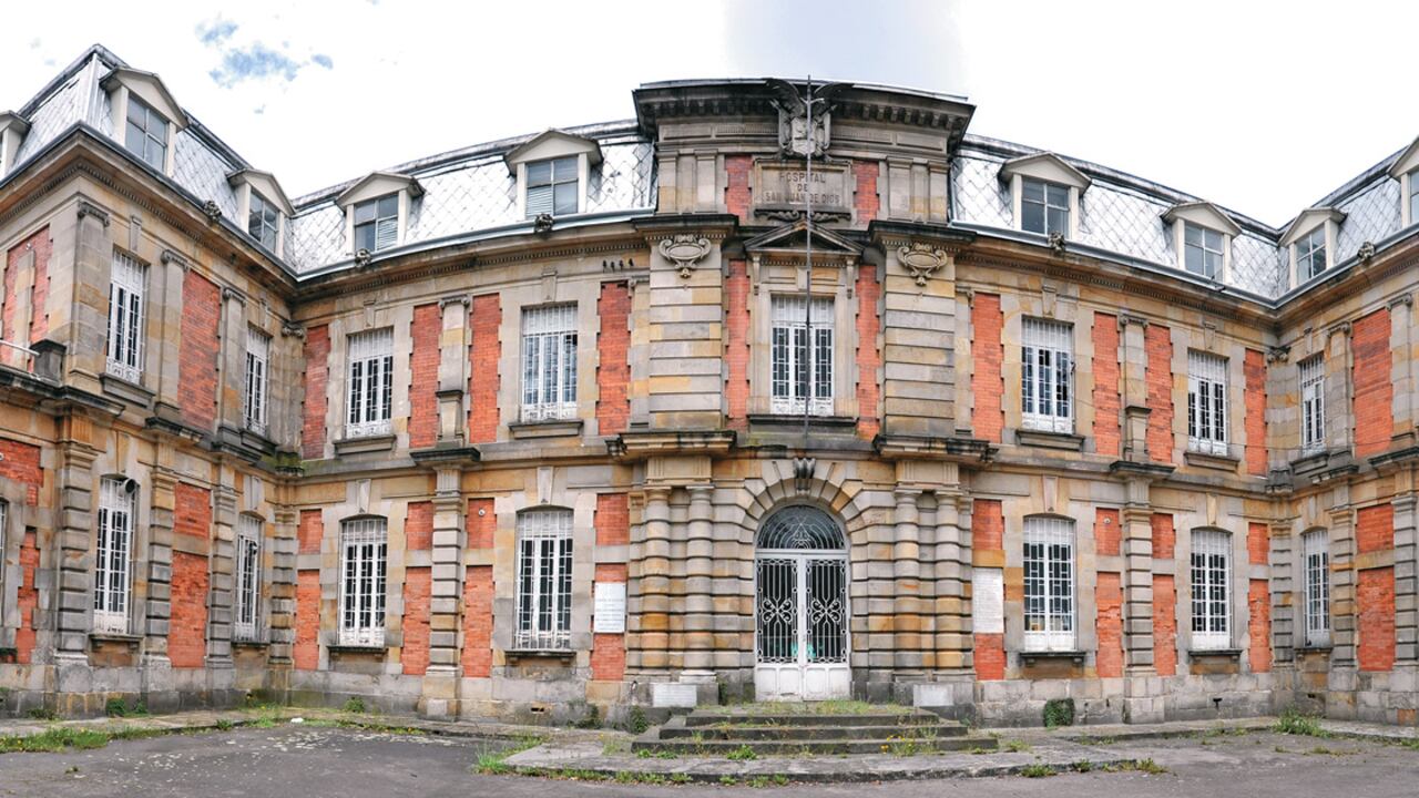 Una de las fachadas del San Juan De Dios.