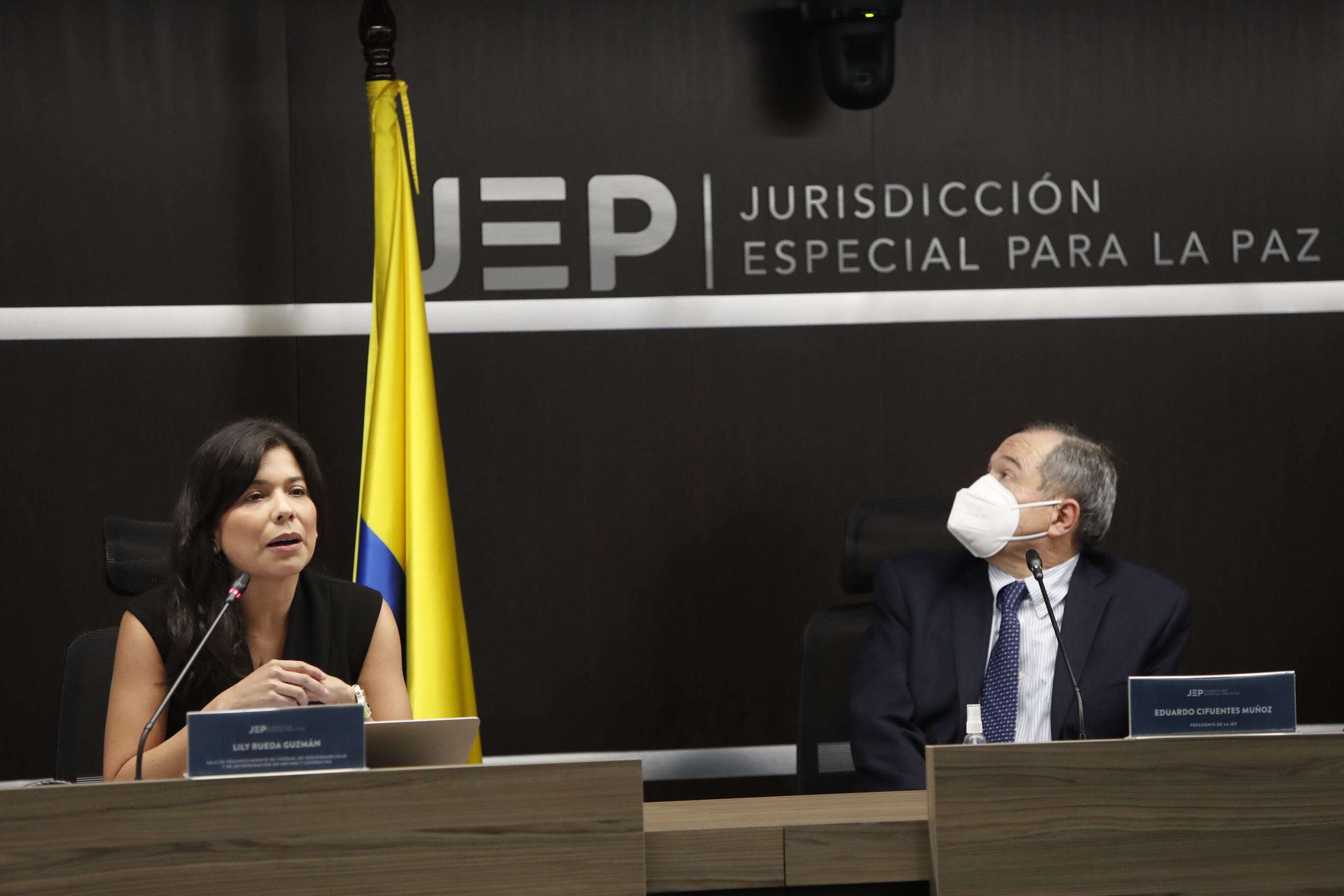 Magistrada Lily Rueda Guzmán y  Eduardo Cifuentes Muñoz en la JEP