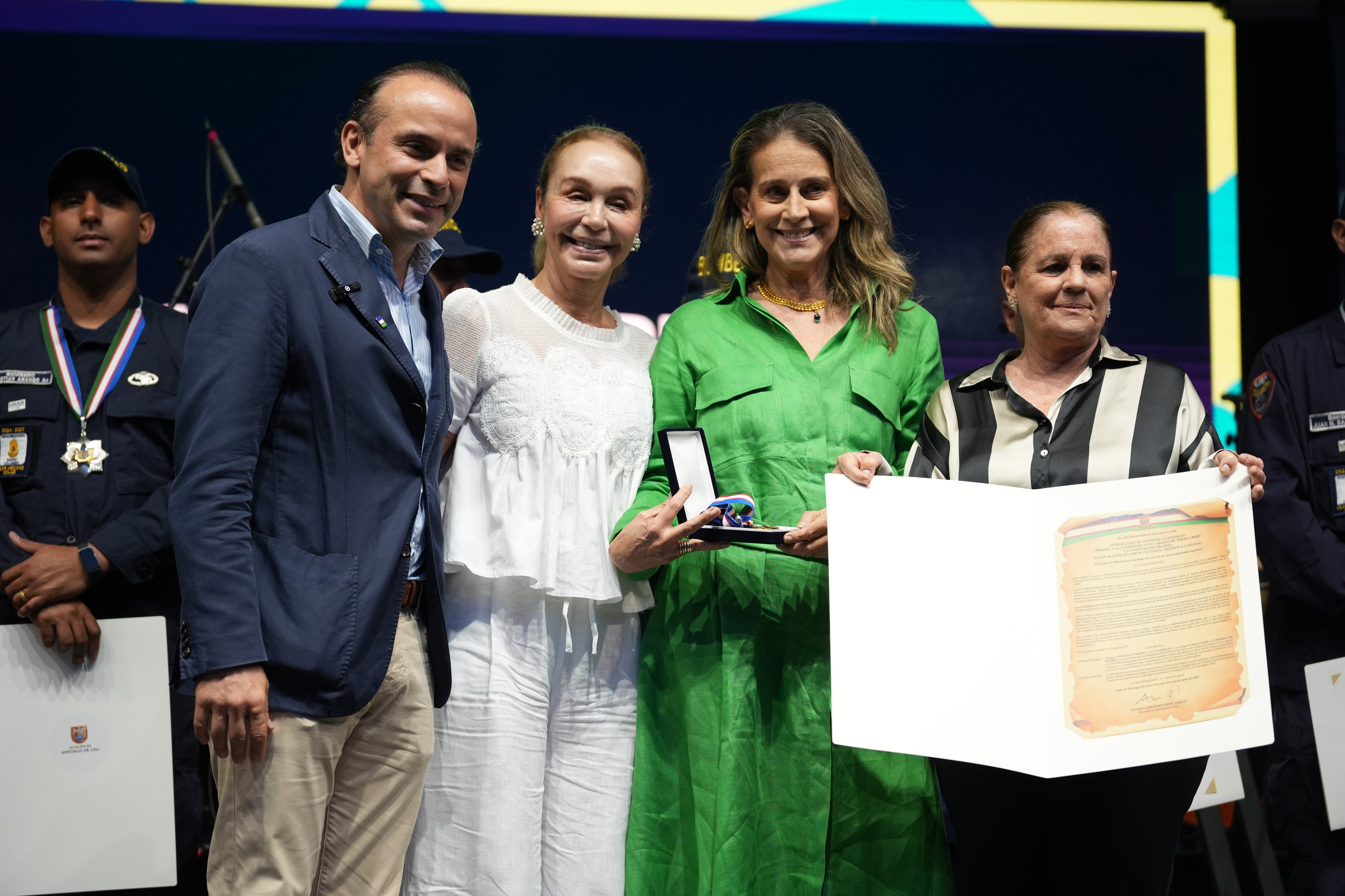 La Fundación Delirio fue reconocida por la Alcaldía de Cali con la Medalla Premio a la Caleñidad, en el grado de Gran Cruz.