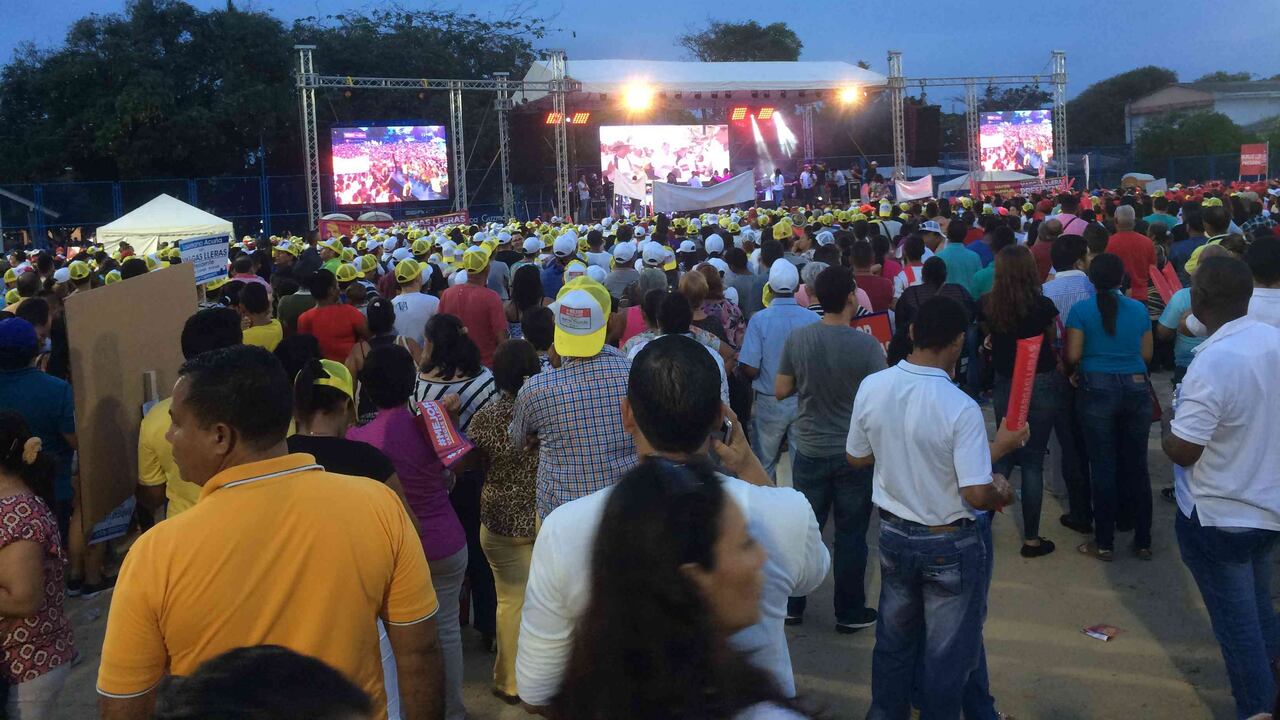Cierre de campaña de Germán Vargas Lleras y Gustavo Petro en Barranquilla. Crédito: todas las fotografías por Catalina Holguín.