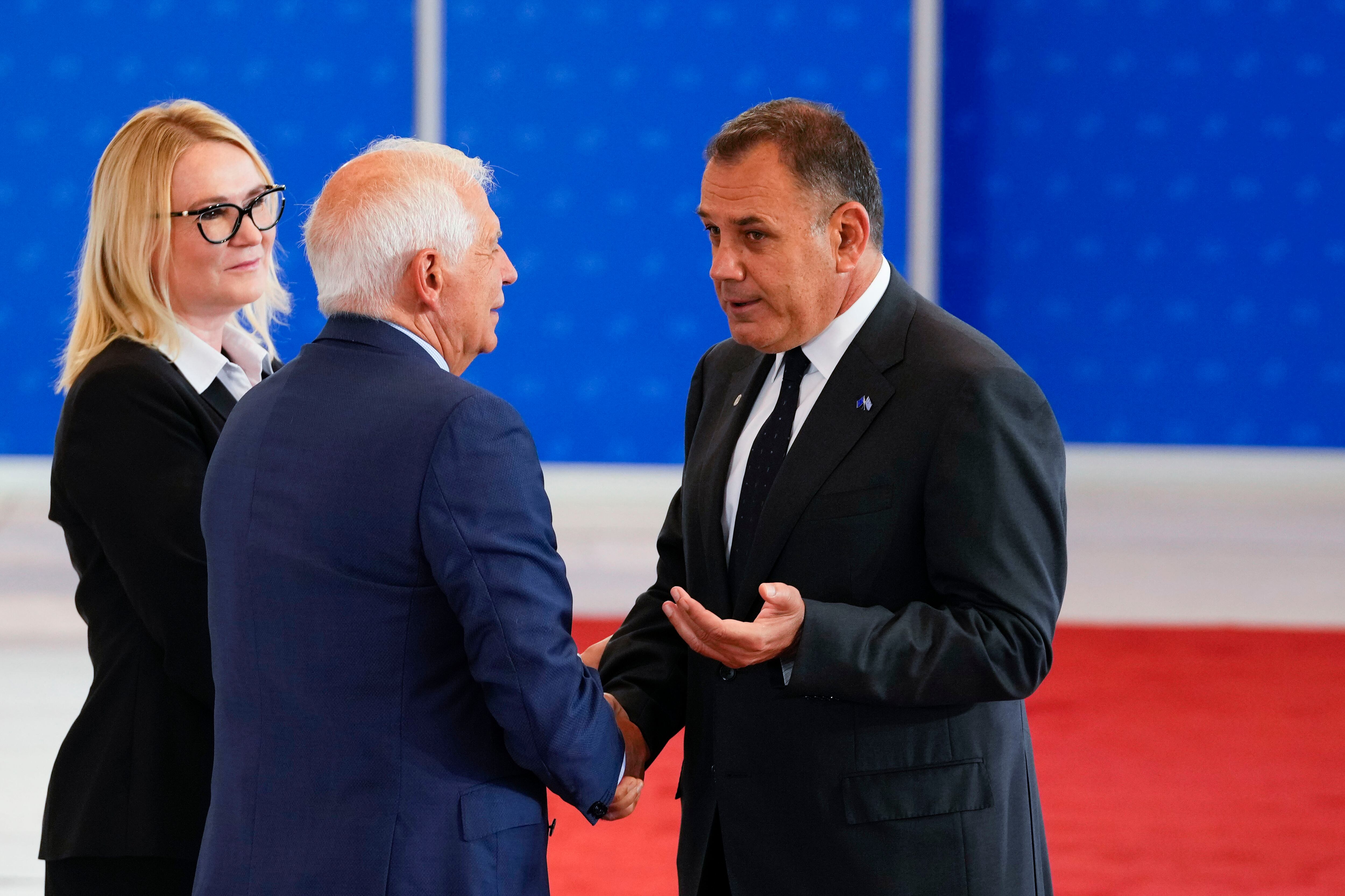 El ministro de Defensa griego, Nikolaos Panagiotopoulos