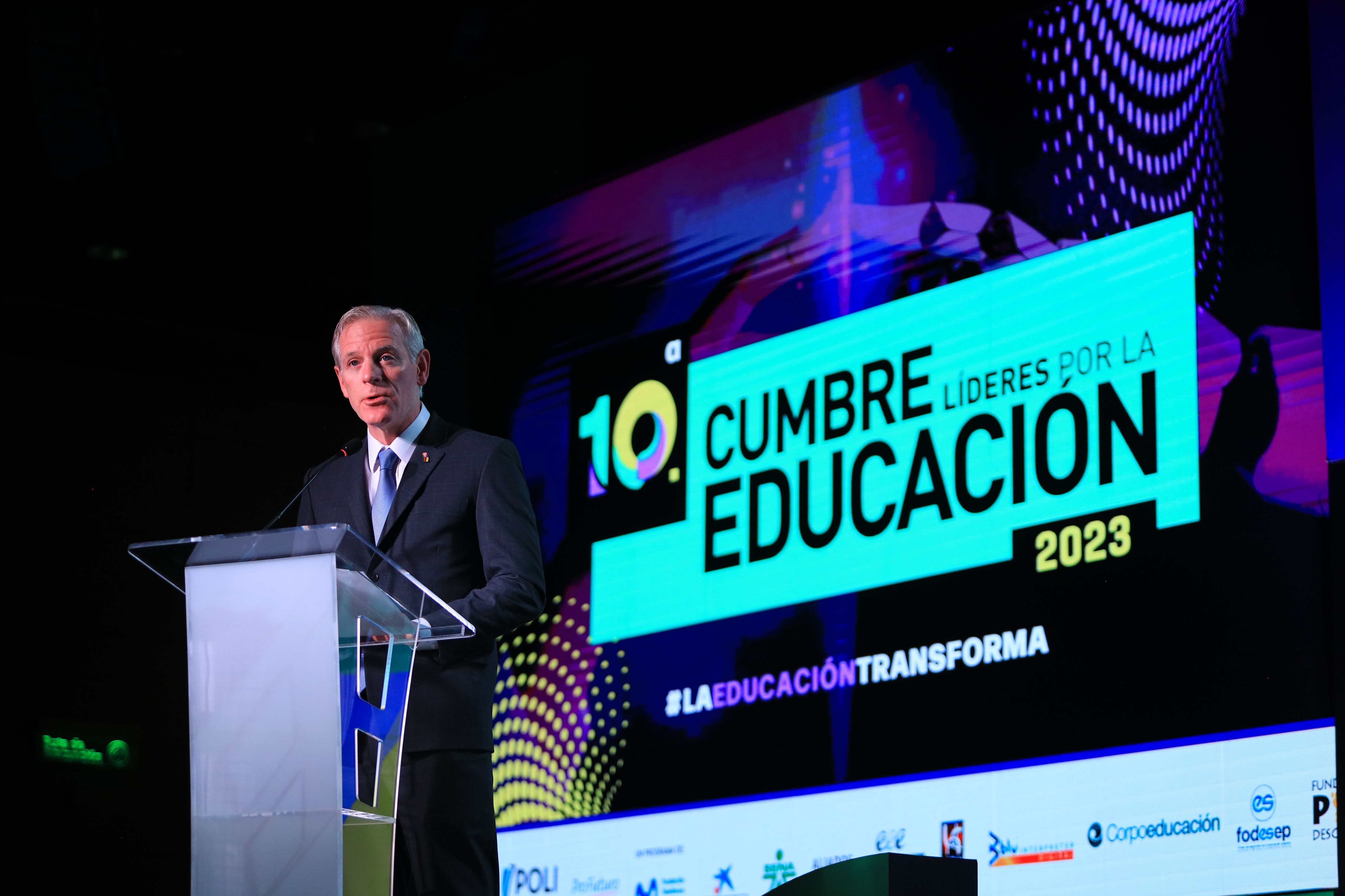 CUMBRE LÍDERES POR LA EDUCACIÓN 2023