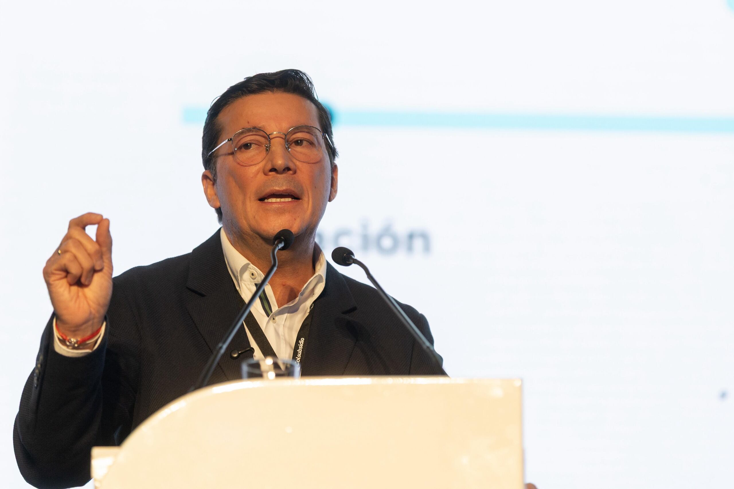 Hernán Penagos Giraldo, registrador Nacional en el Congreso de Fenalco en Medellín.