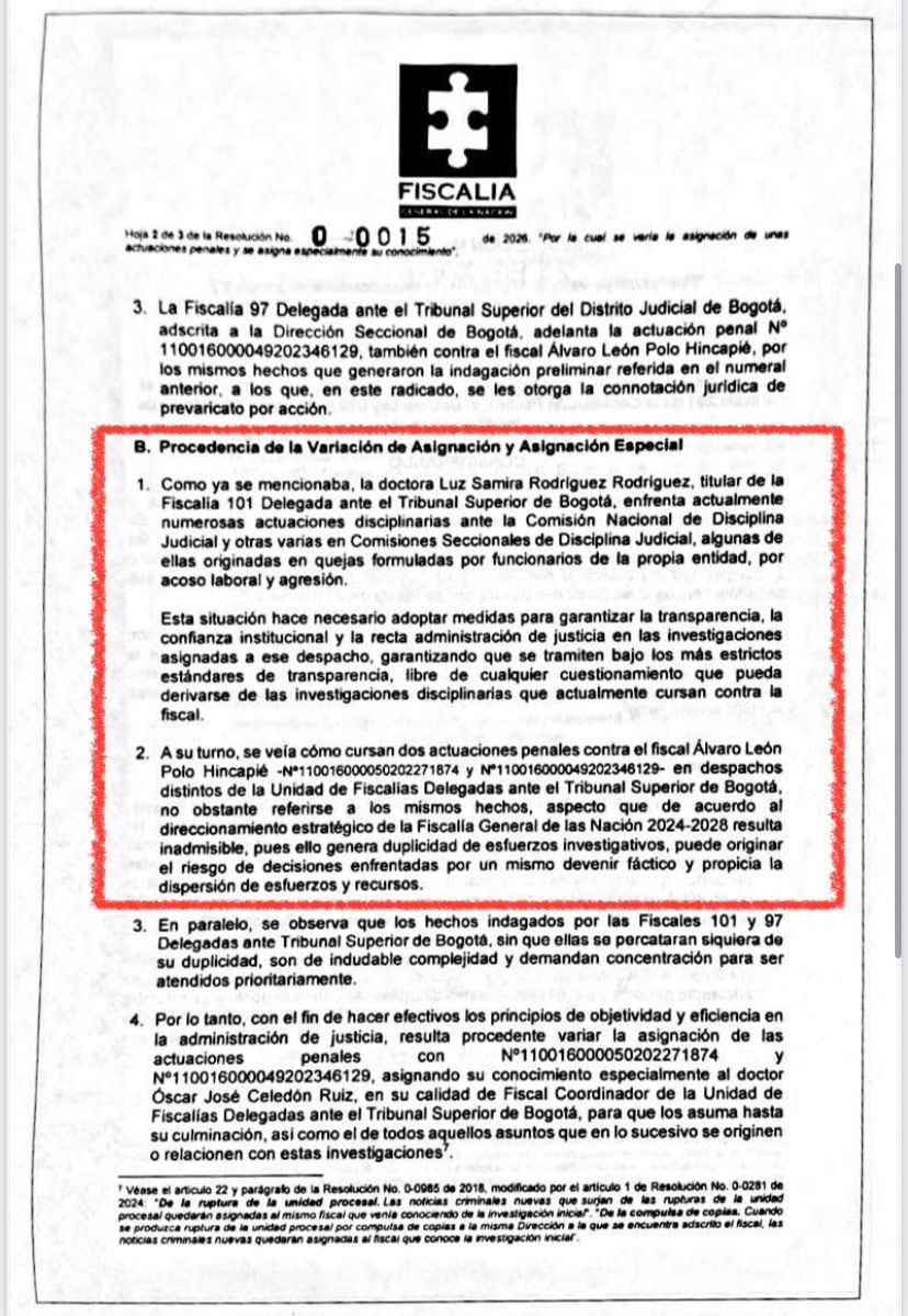 Una resolución firmada por Luz Adriana Camargo frenó una imputación a un fiscal investigado por buscar testigos contra el expresidente Álvaro Uribe