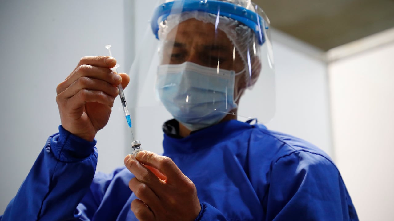 Compensar y Nueva EPS abren en Corferias el punto de vacunacion contra el Covid 19 mas grande del pais
centro de vacunacion masiva
Bogota junio 8 del 2021
Foto Guillermo Torres Reina / Semana