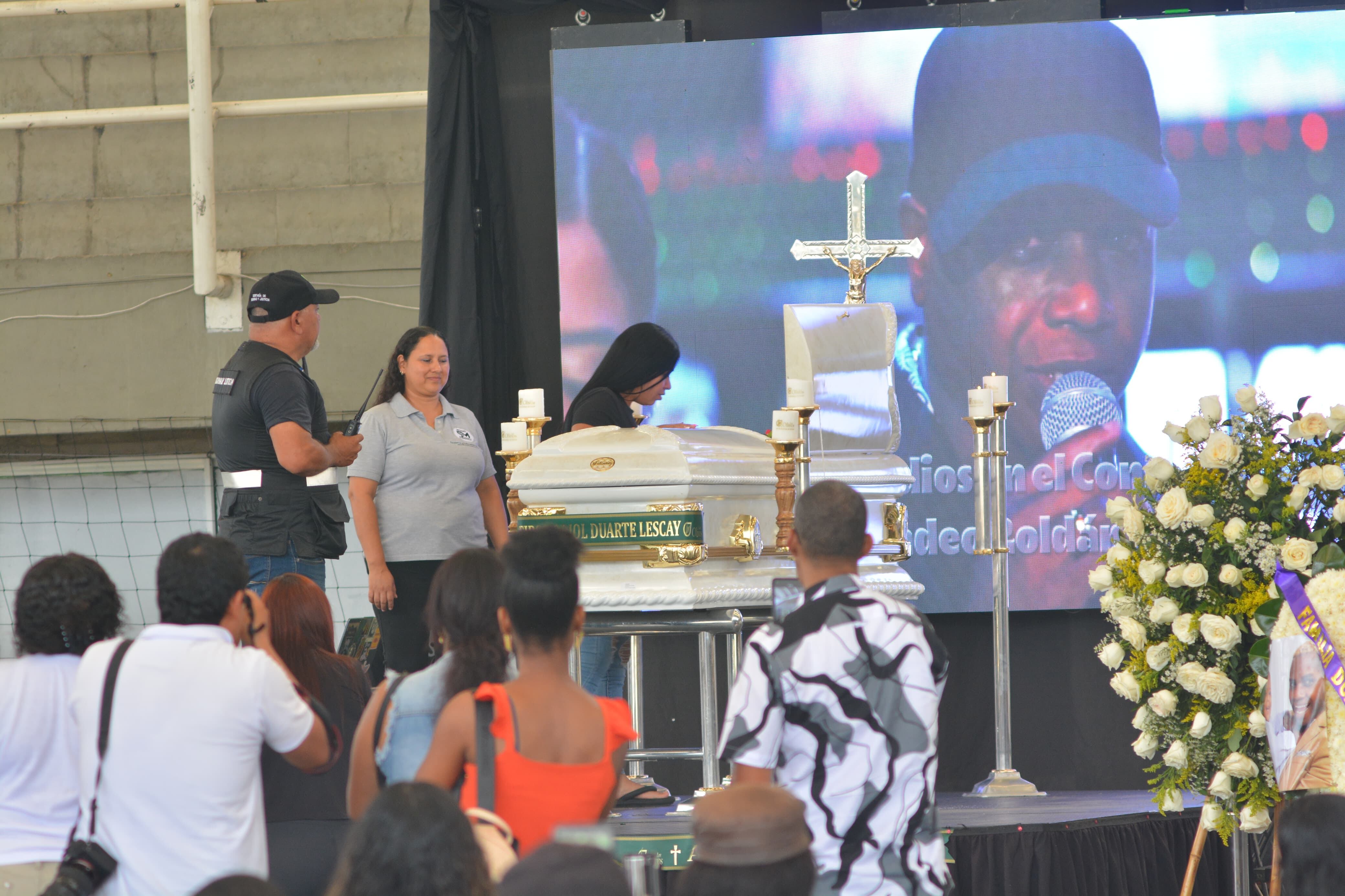 Funeral del músico cubano Tirso Duarte en el coliseo María Isabel Urrutia de Cali.