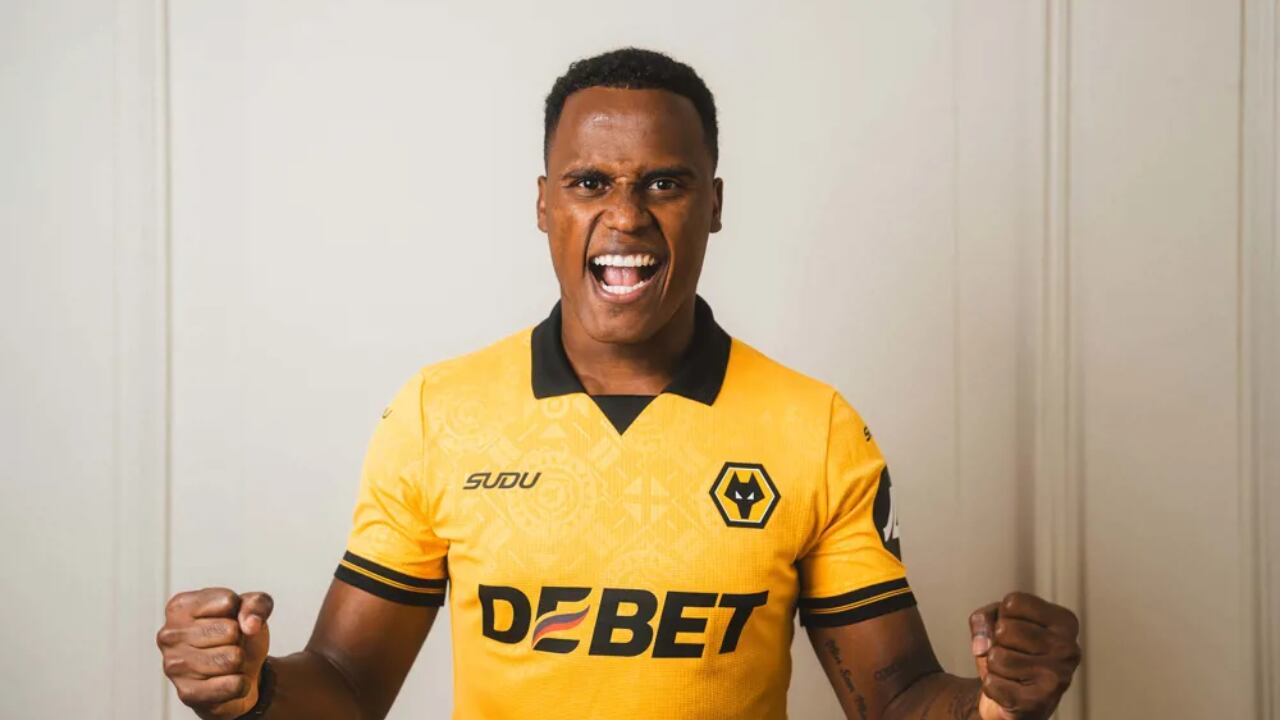 Jhon Arias en su presentación con Wolves
