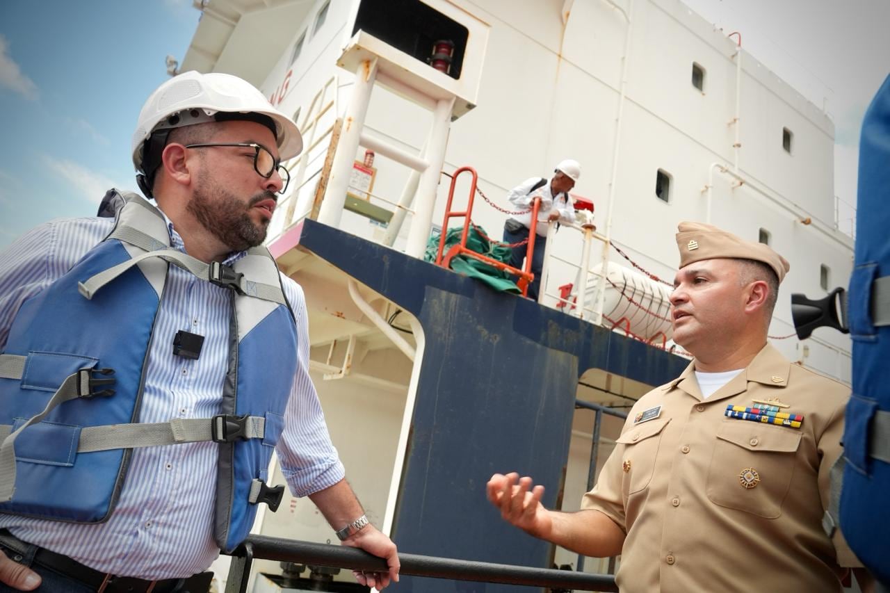 Puerto de Tumaco avanza en su reactivación logística y energética tras visita del MinMinas