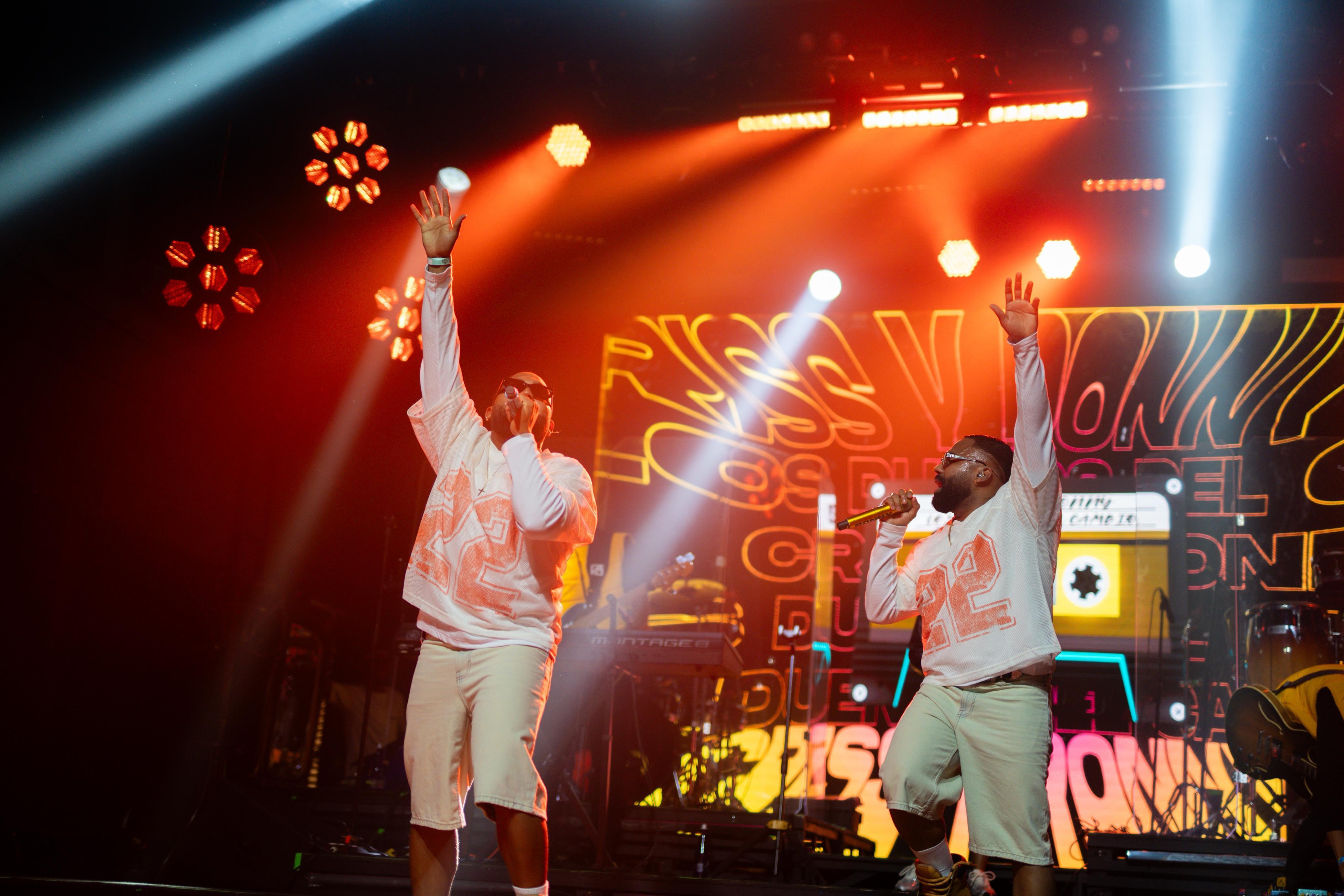 Presentación de artistas en Bogotá.