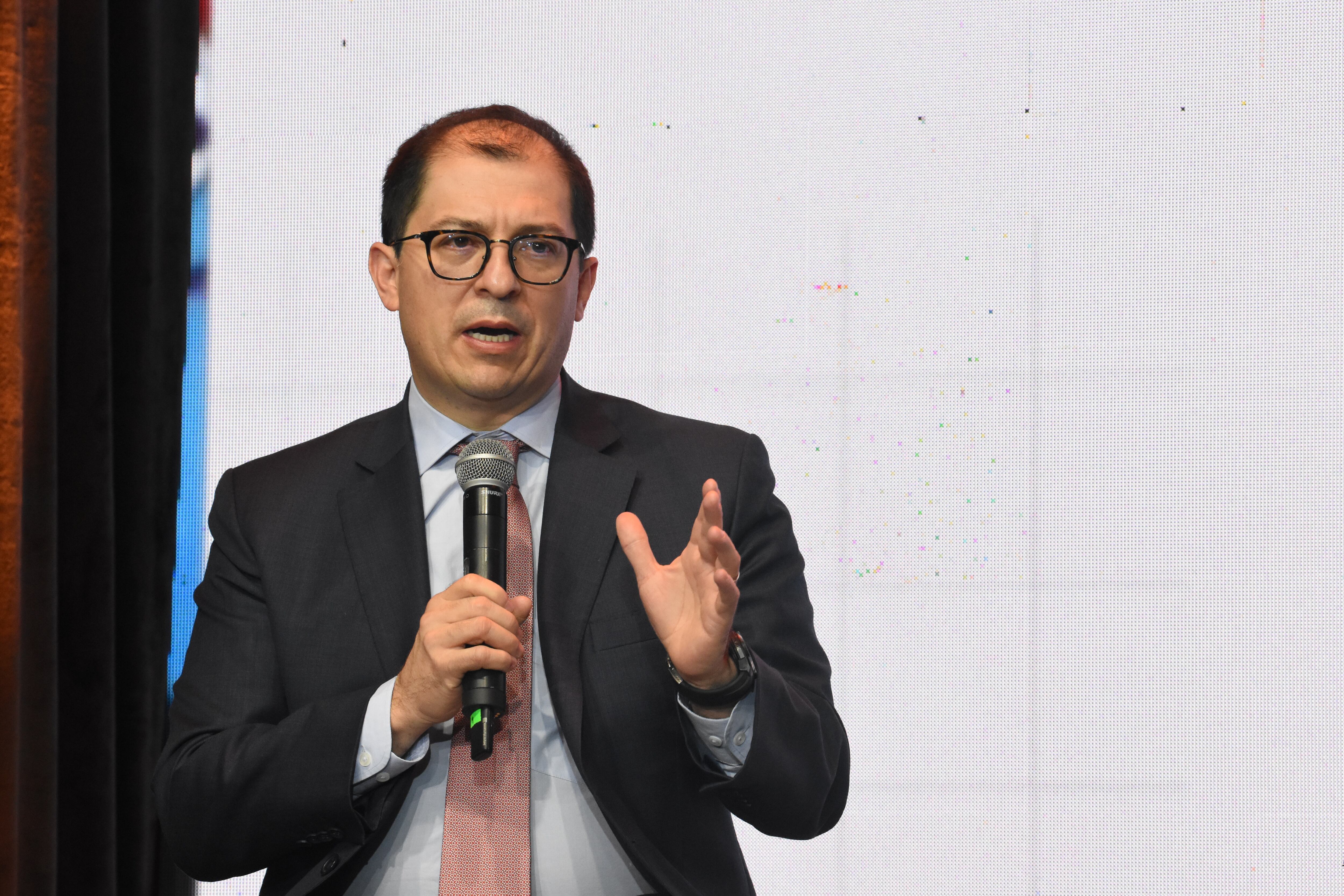 Diego Molano, ministro de Defensa  Francisco Barbosa, fiscal general de la Nación  María Victoria Llorente, directora de la Fundación Ideas para la Paz