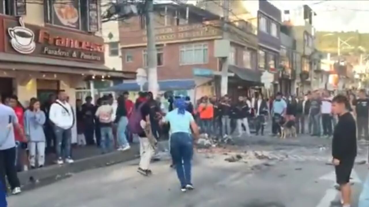 La mujer contó con el apoyo de los demás vecinos del sector.