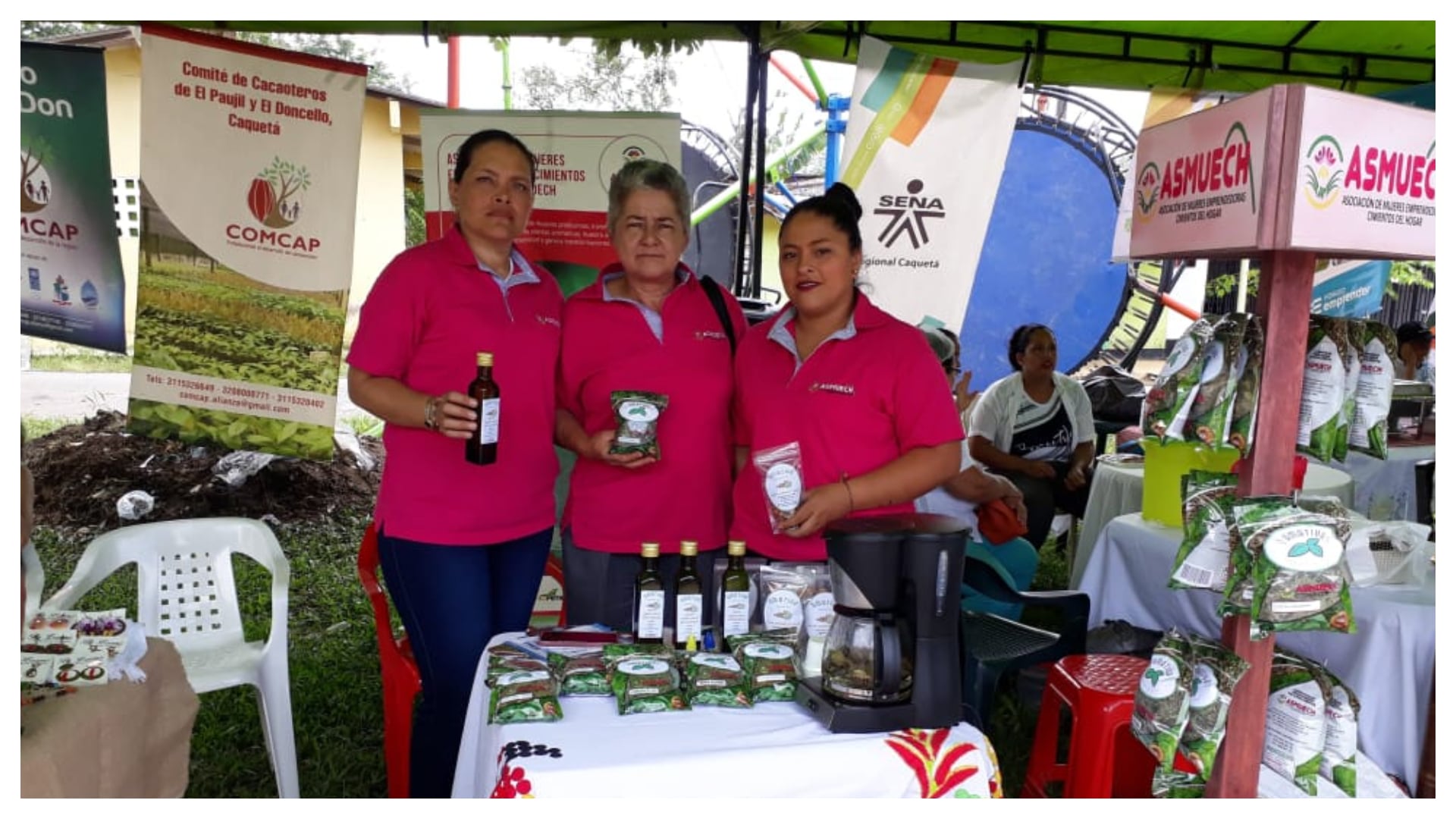 'Amativa, Origen de Vida' es la marca a través de la cual producen aromáticas de hierbas como limoncillo, hierbabuena, albahaca y citronela.