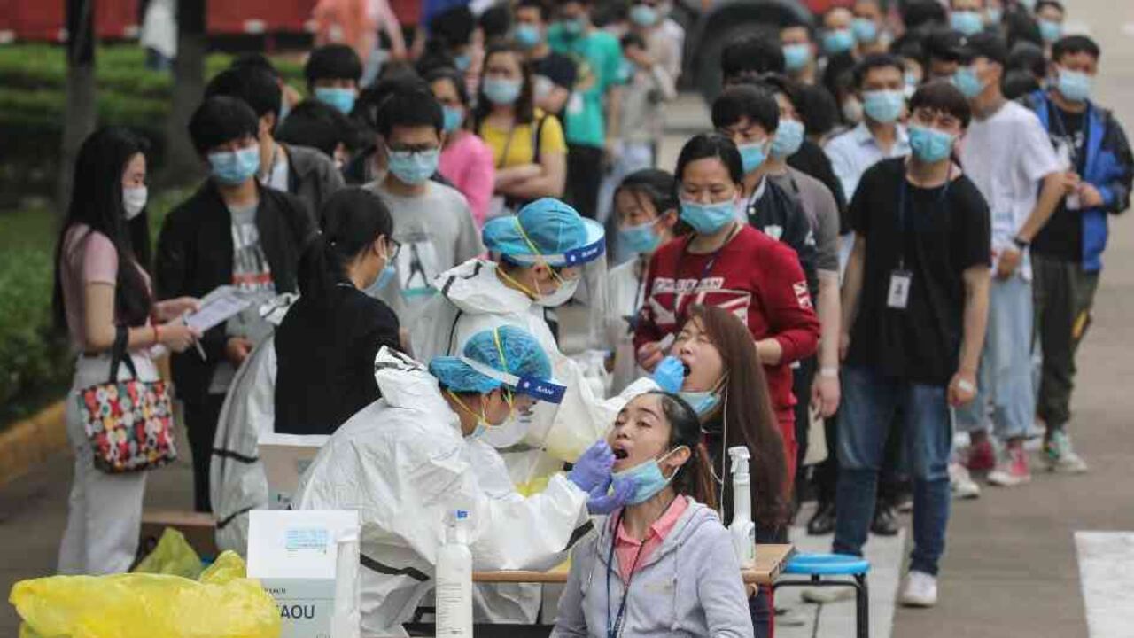Coronavirus: realizan 10 millones de pruebas en Wuhan y 300 dan positivo